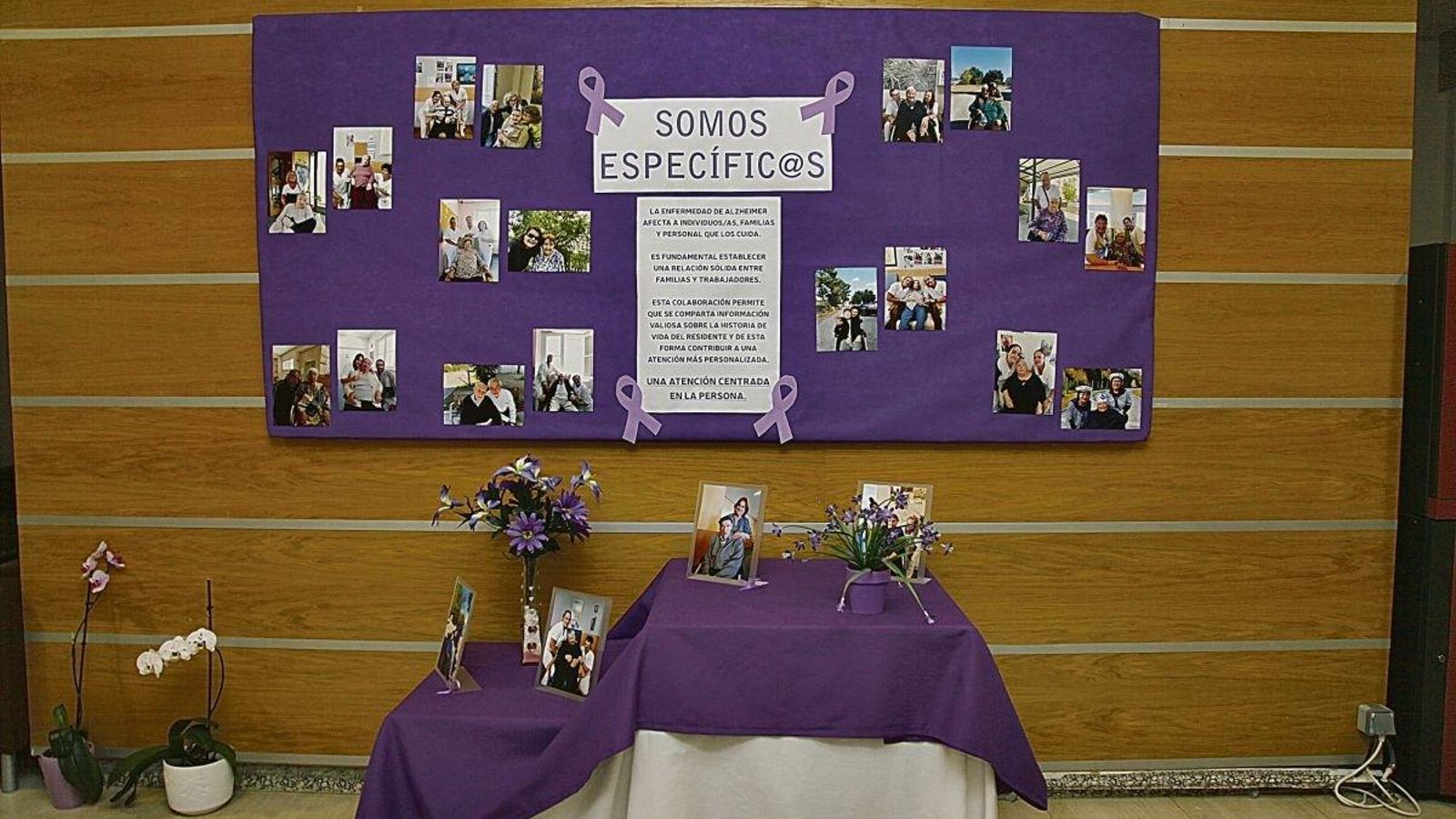 La residencia Divino Maestro conmemora el Día del Alzhéimer con un mural fotográfico.