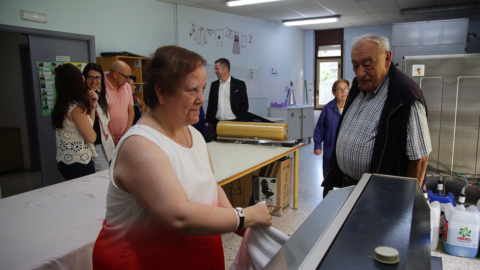 Jorge Bermello en el salón de lavandería