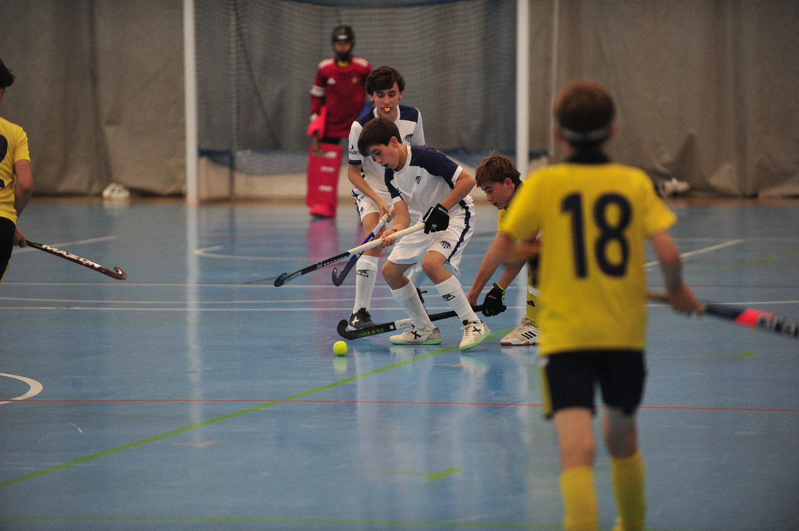 Galería | El hockey sala ourensano infantil brilla en casa