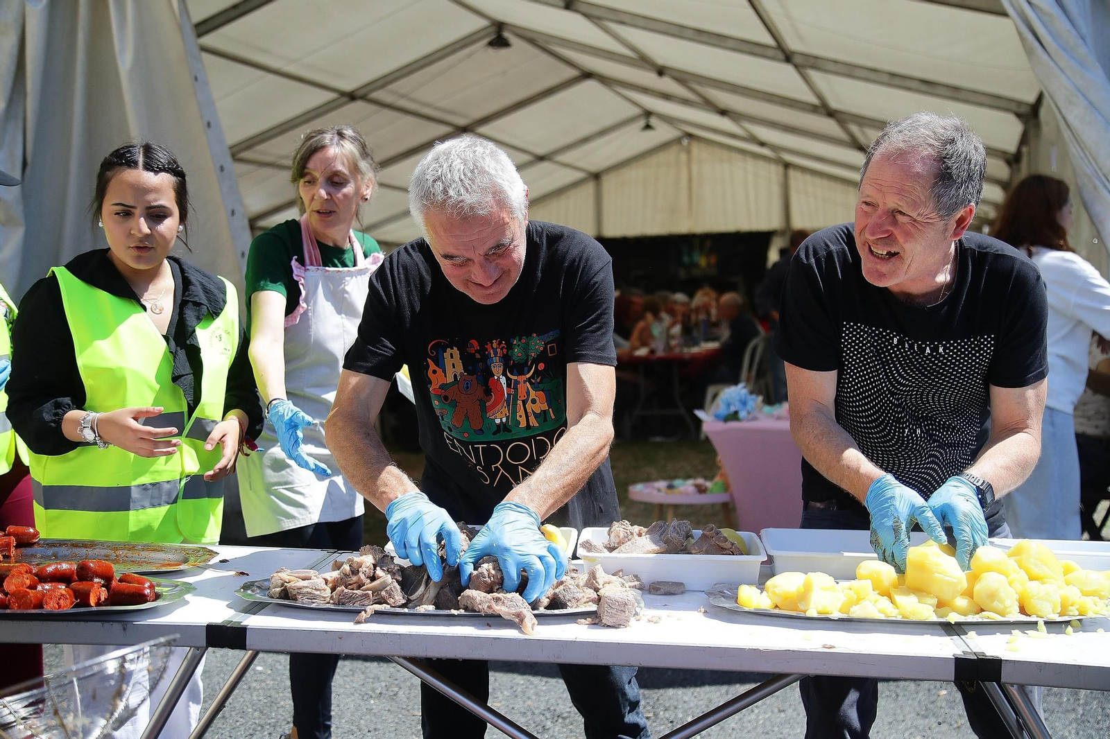 Galería | La “Festa da Carne ao Caldeiro” vuelve a conquistar Cartelle