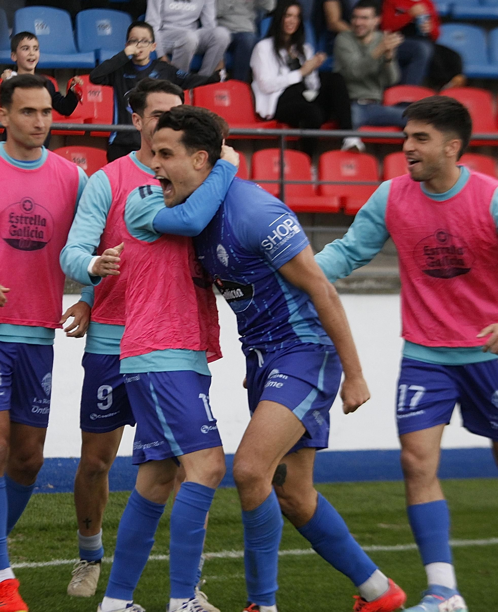 Galería | O Couto rugió ante un victorioso Ourense CF