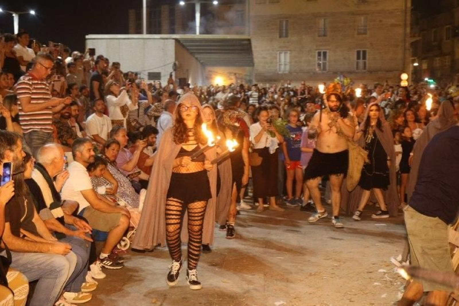 Galería | Las hogueras de San Xoán encienden Vigo y su área