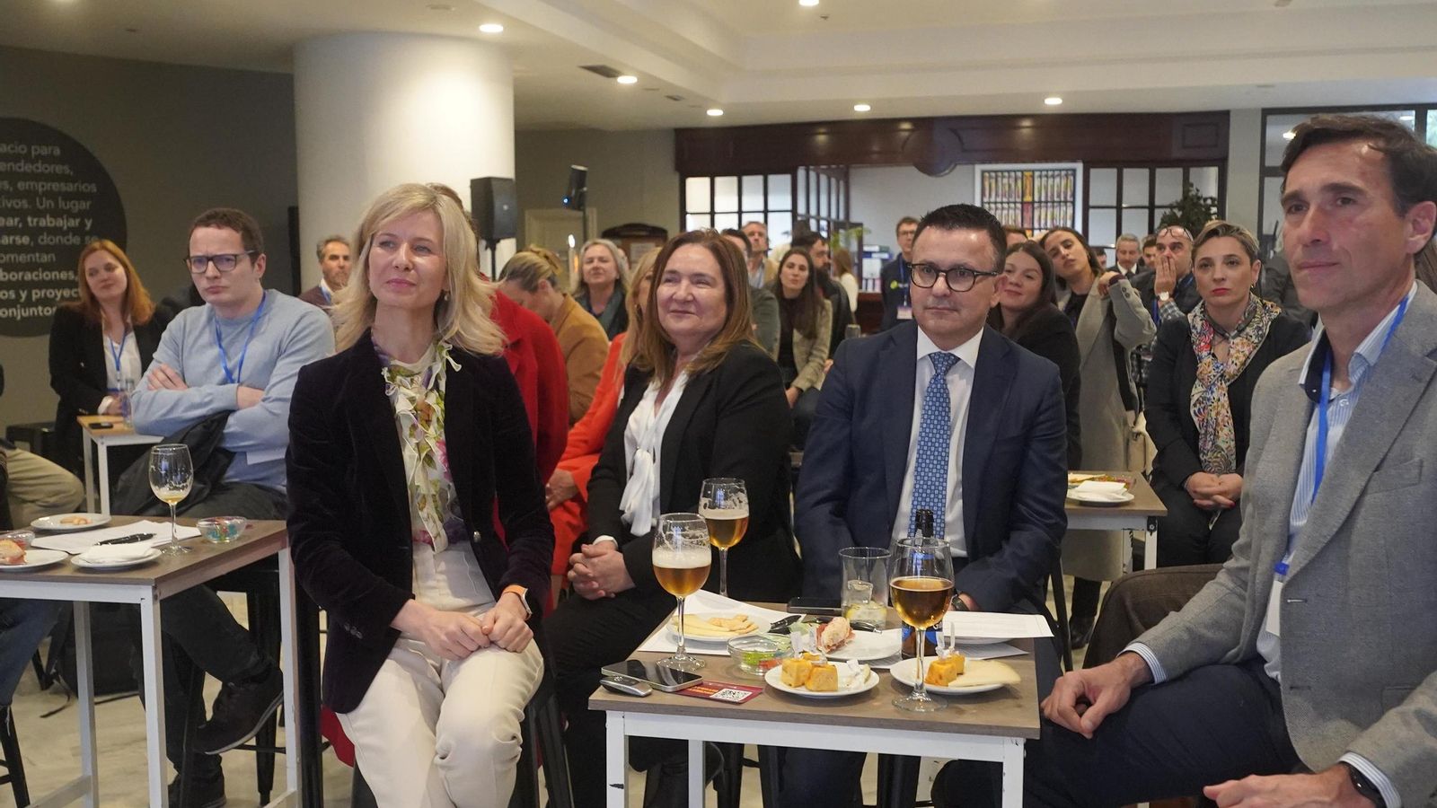 El conselleiro de Emprego clausuró la jornada de emprendedores.