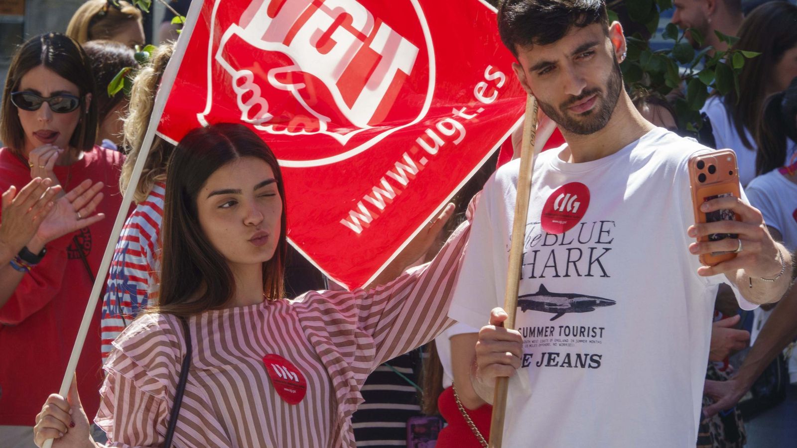 Momentos de las protestas por las calles del centro de Vigo.