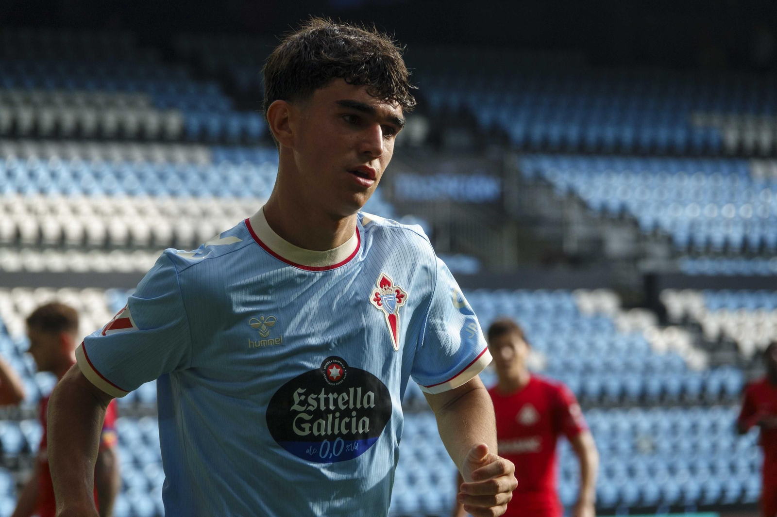 Galería | El Celta Fortuna se estrena como local en Segunda División