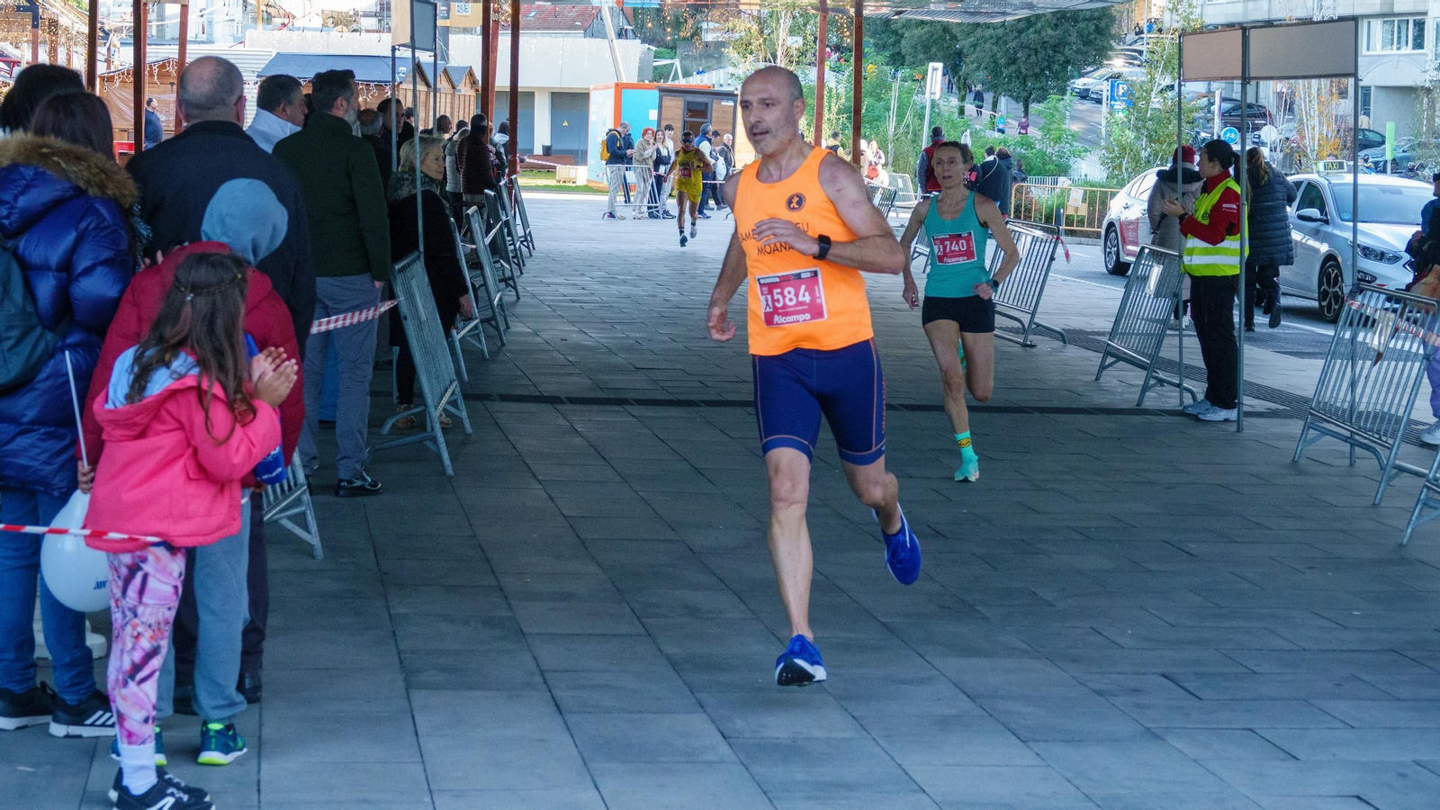 Galería | La carrera popular Érguete e Corre de Vigo bate récord de participación