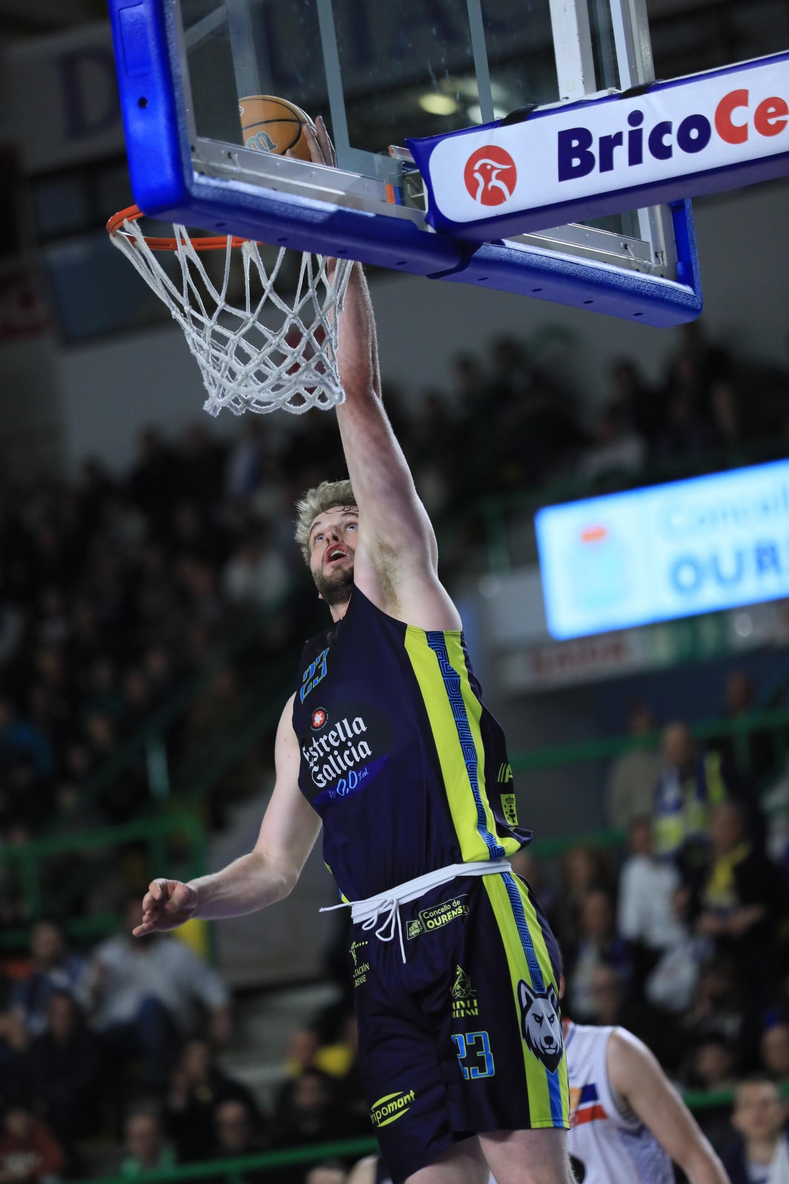 Galería | El Pazo, a reventar para el derbi COB-Obradoiro