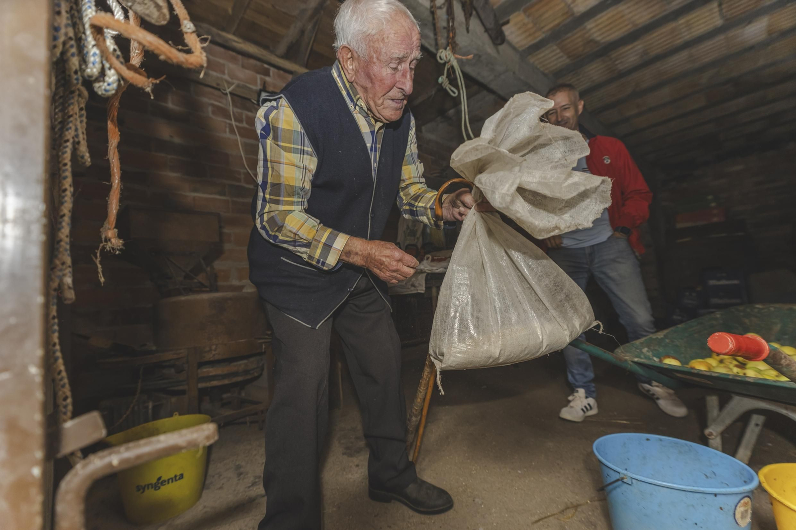 Galería | Así es la vida del centenario más longevo de Ourense, Eustaquio Pérez