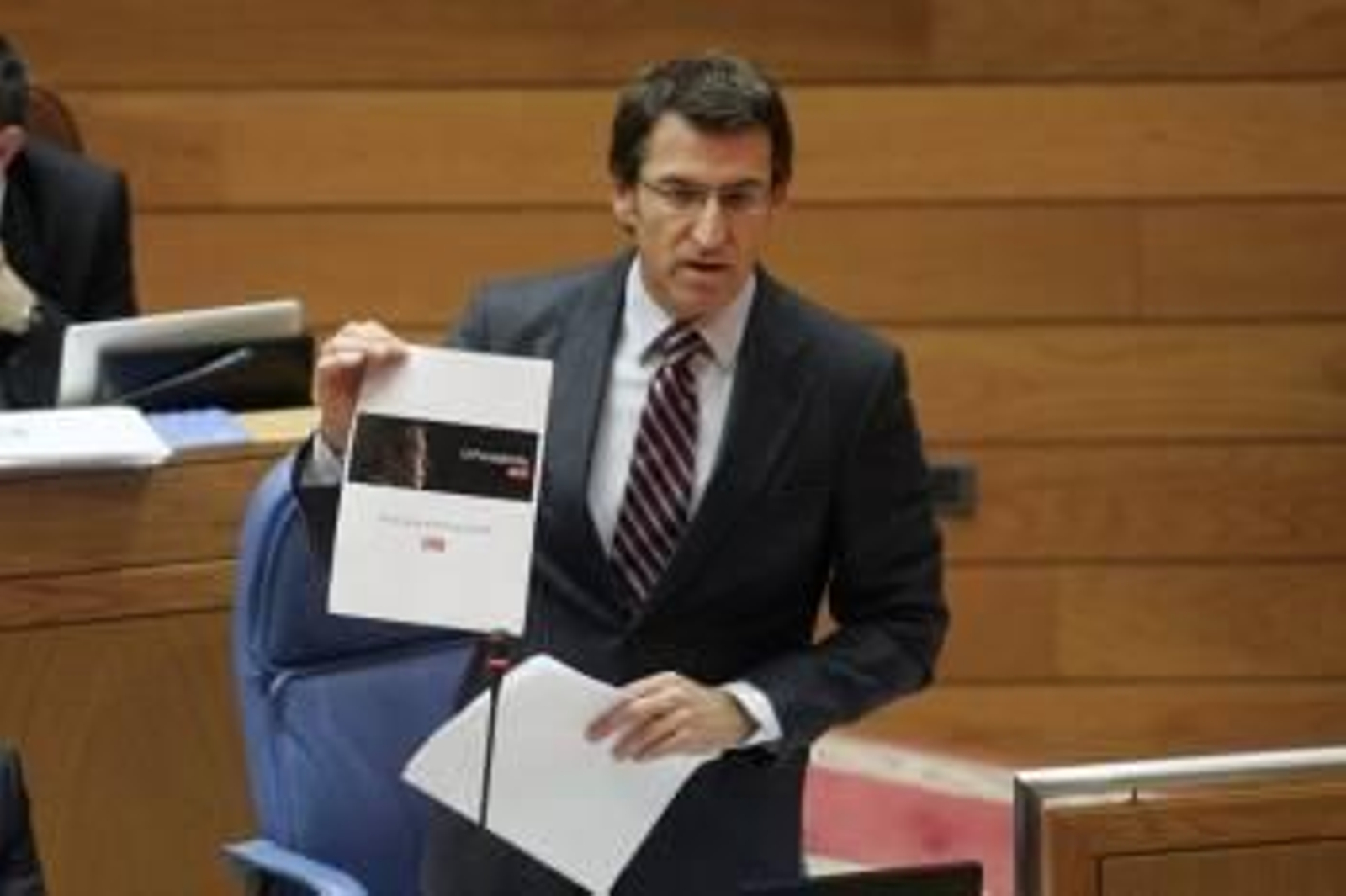 Núñez Feijóo, durante su intervención en el pleno del Parlamento autonómico.