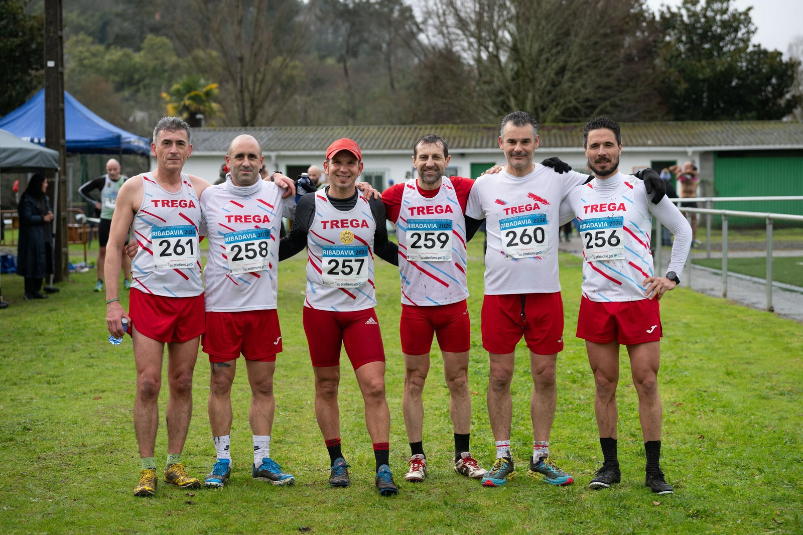 Galería | El Cross gallego disfruta en Ribadavia