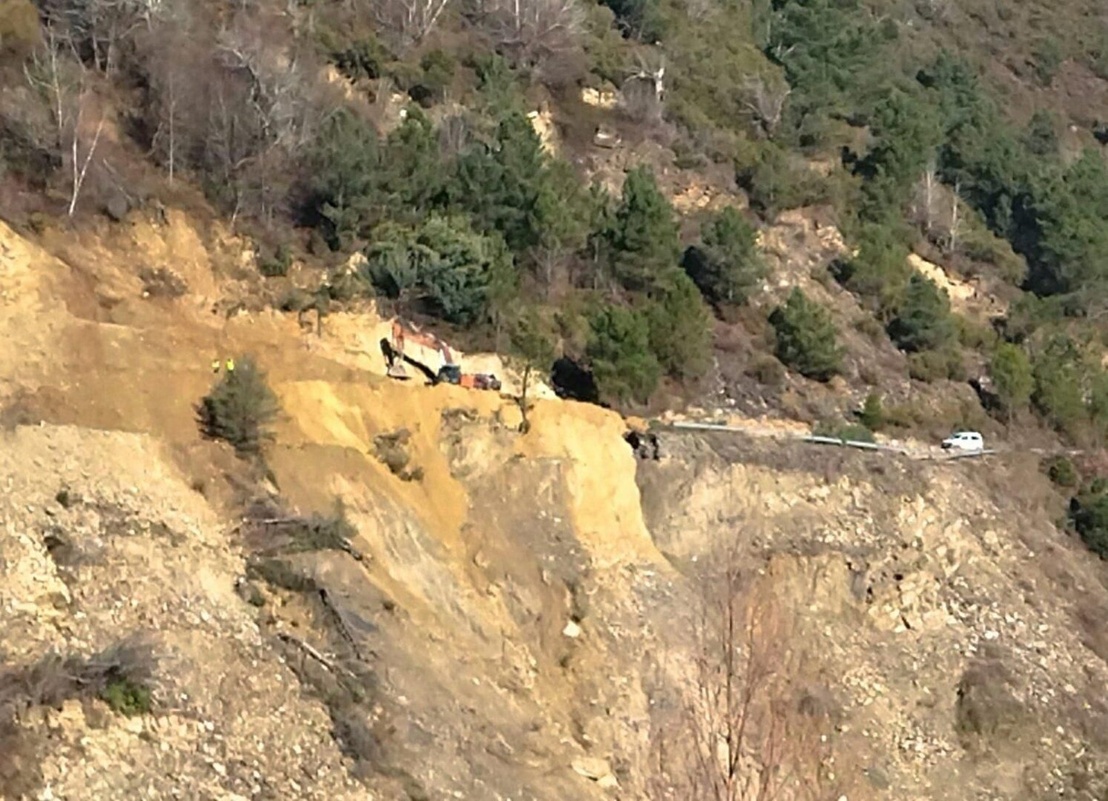 Las lluvias deciden si abre el acceso al pueblo de San Vicente.