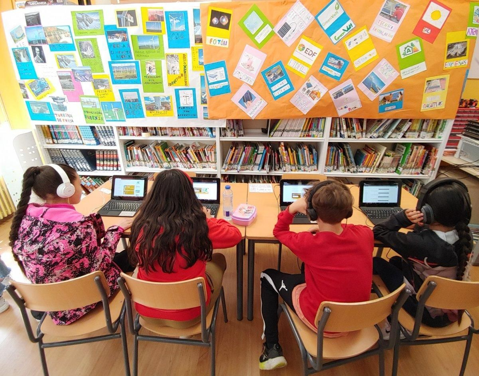 Feira de proxectos de enerxías renovables no CEIP Condesa de Fenosa do Barco.