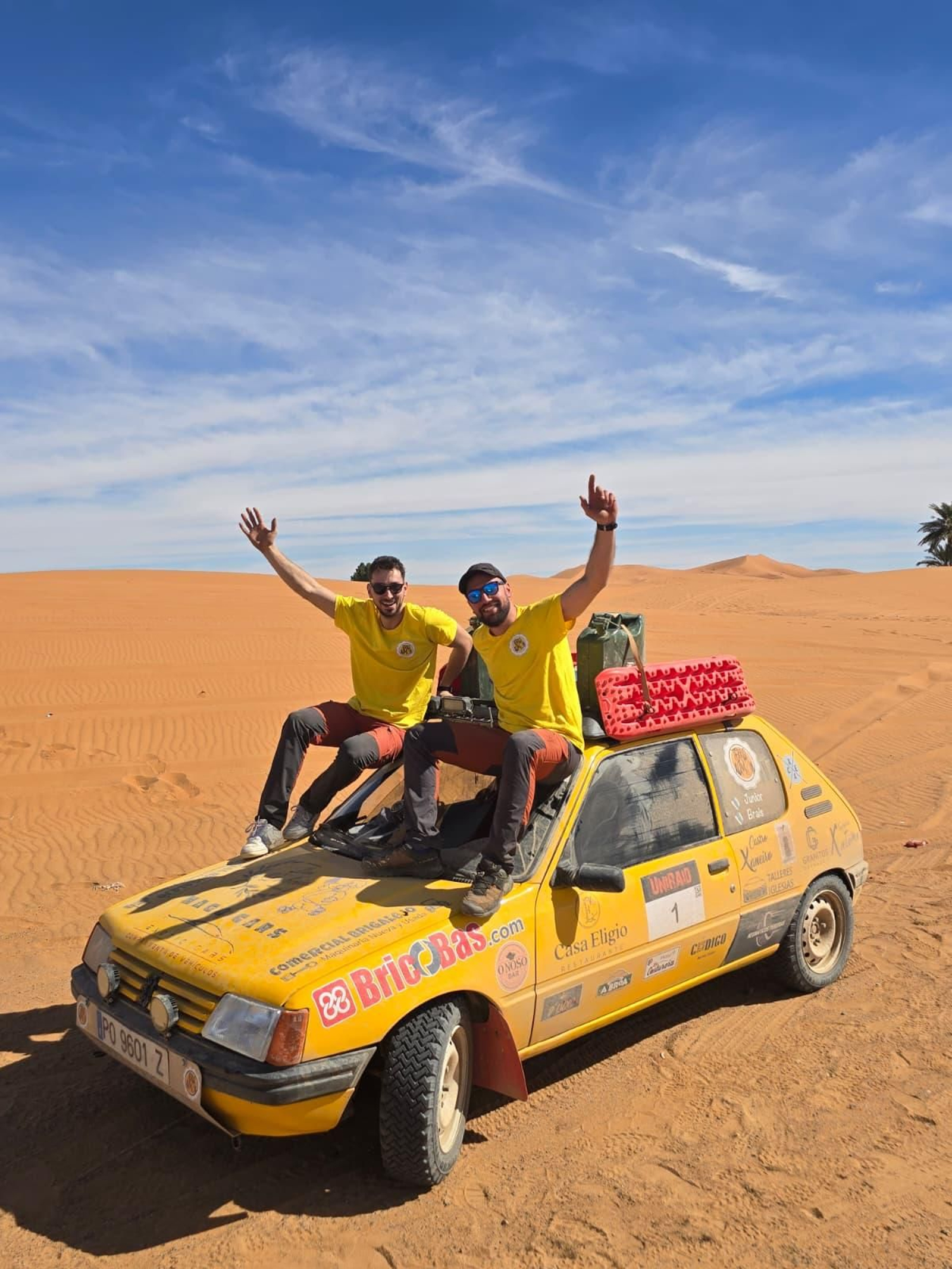 Galería | La pareja cañicense que se embarcó en un raid solidario en Marruecos