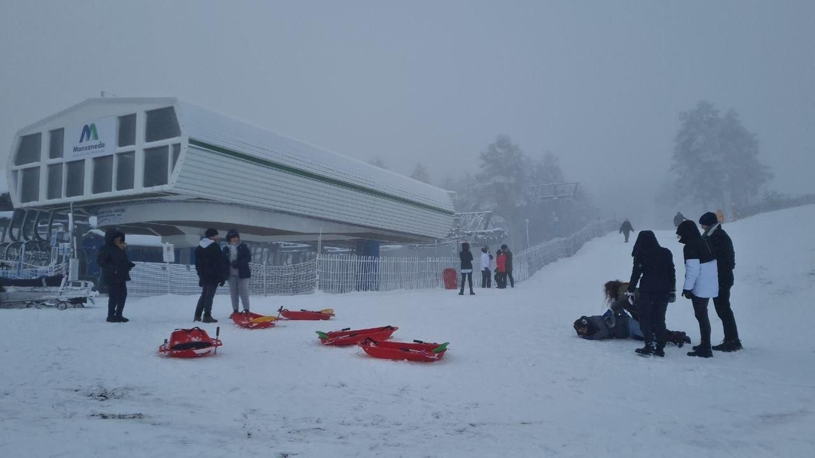 Los trineos han causado furor en Manzaneda esta mañana.