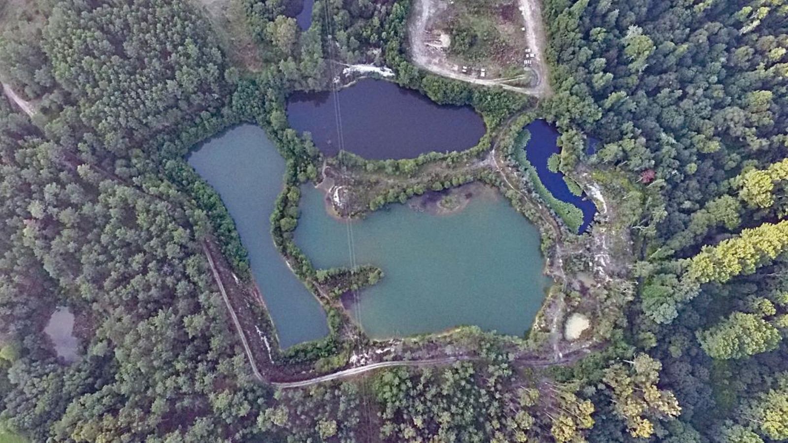 Lagunas “As Barreiras” en Pontellas, vistas desde el aire.