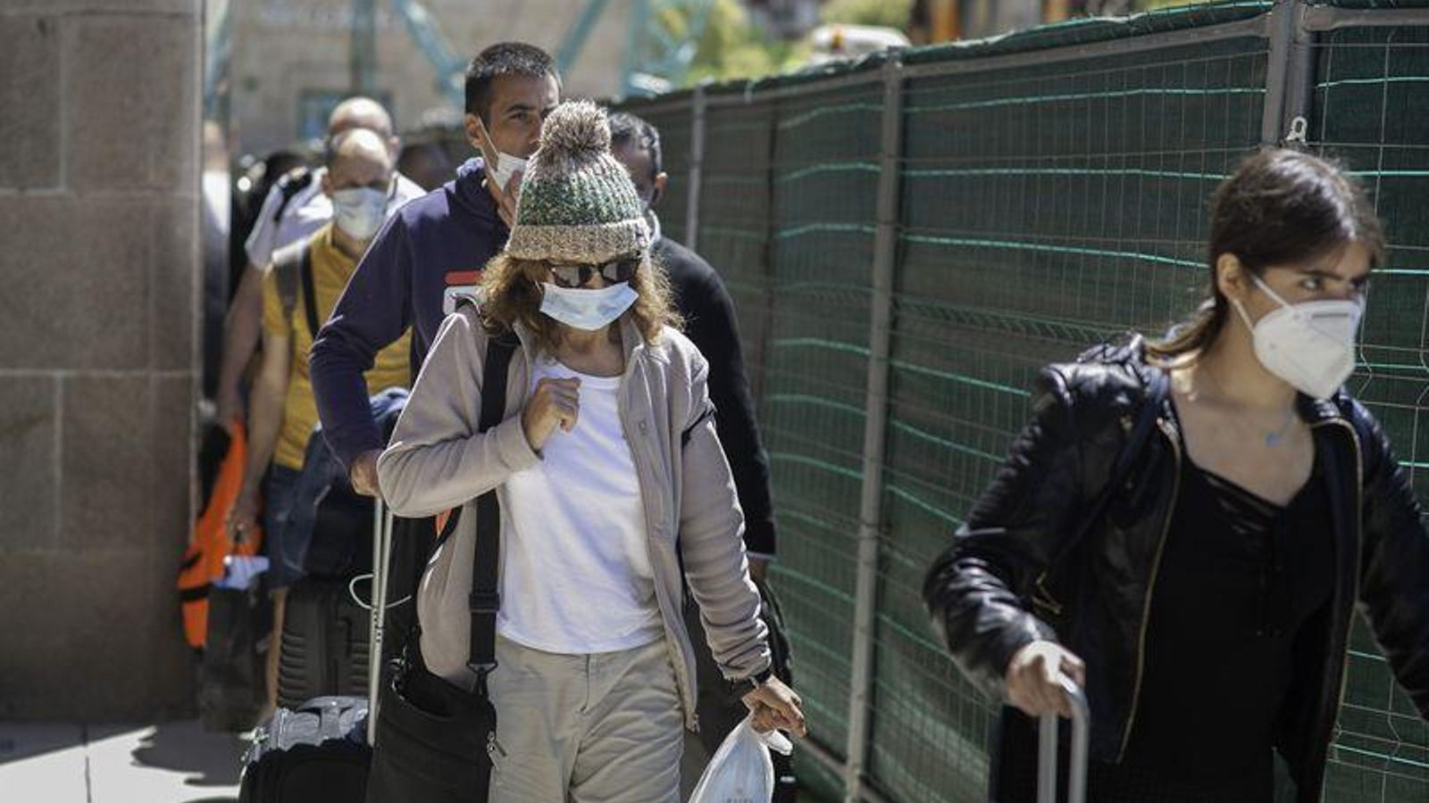 Ourense 8/6/20 Reportaje movilidad estaciones de tren y de bus de Ourense  Fotos.-Martiño Pinal