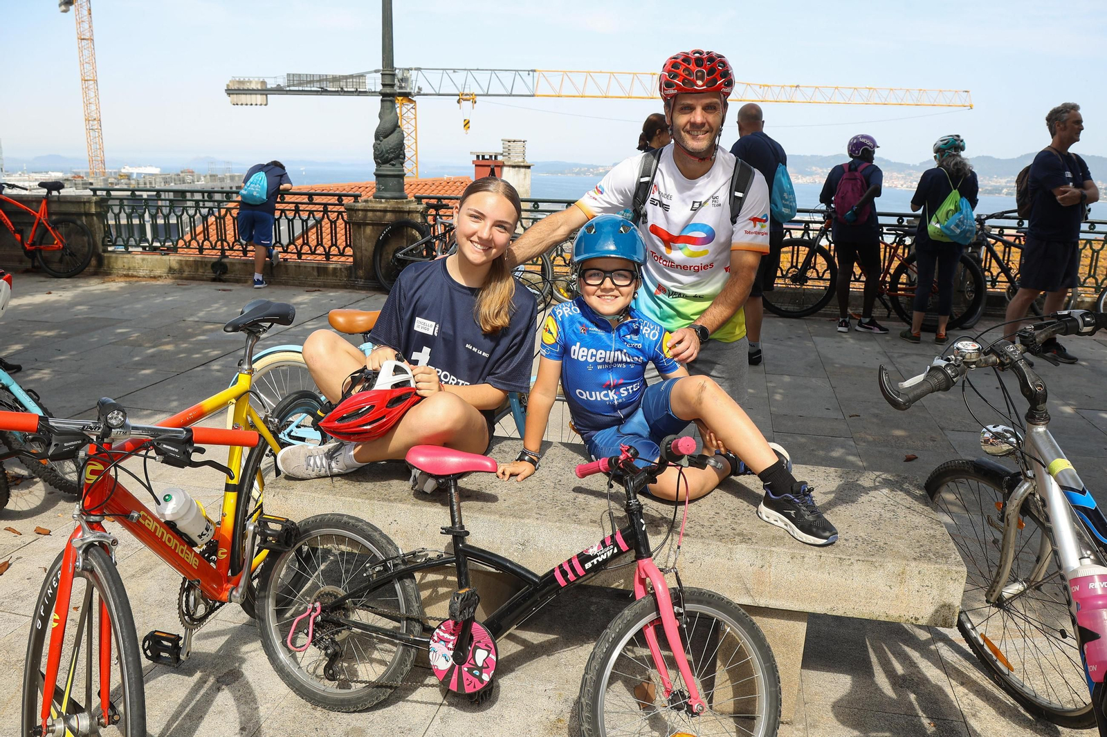 Galería | El ciclismo toma Vigo con la primera edición del Día de la Bici de Atlántico