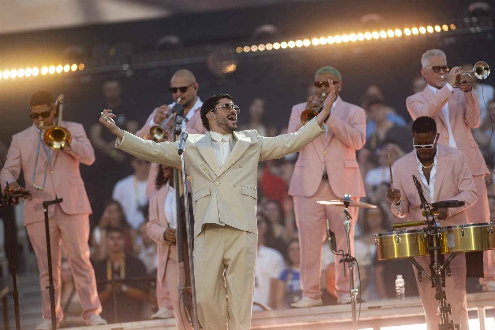 El cantante Bad Bunny durante su concierto en Barcelona.