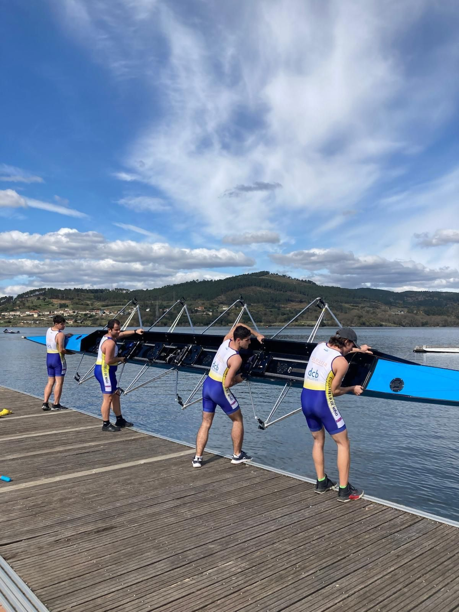 Galería | La Liga Gallega de Remo arranca la temporada en Castrelo de Miño
