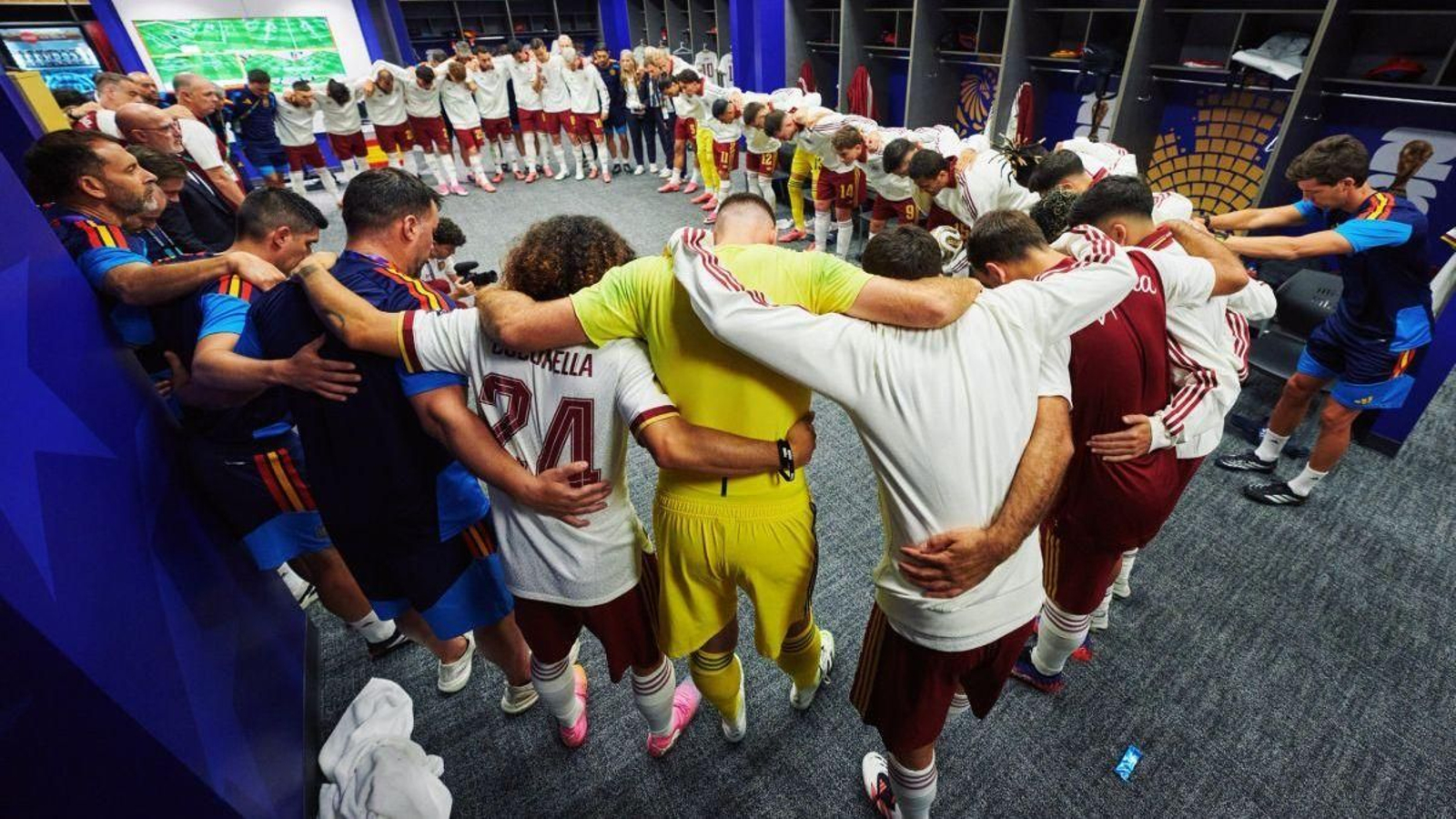Los jugadores de España, en el vestuario, antes de jugar frente a Francia.