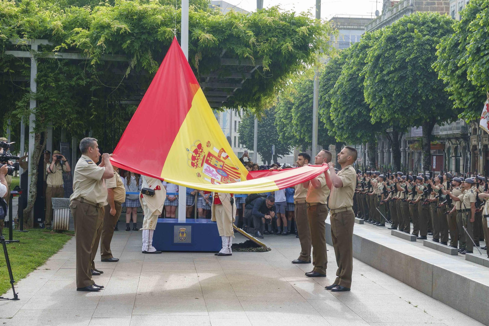 Galería | Comienza la programación del Día de las Fuerzas Armadas en Vigo