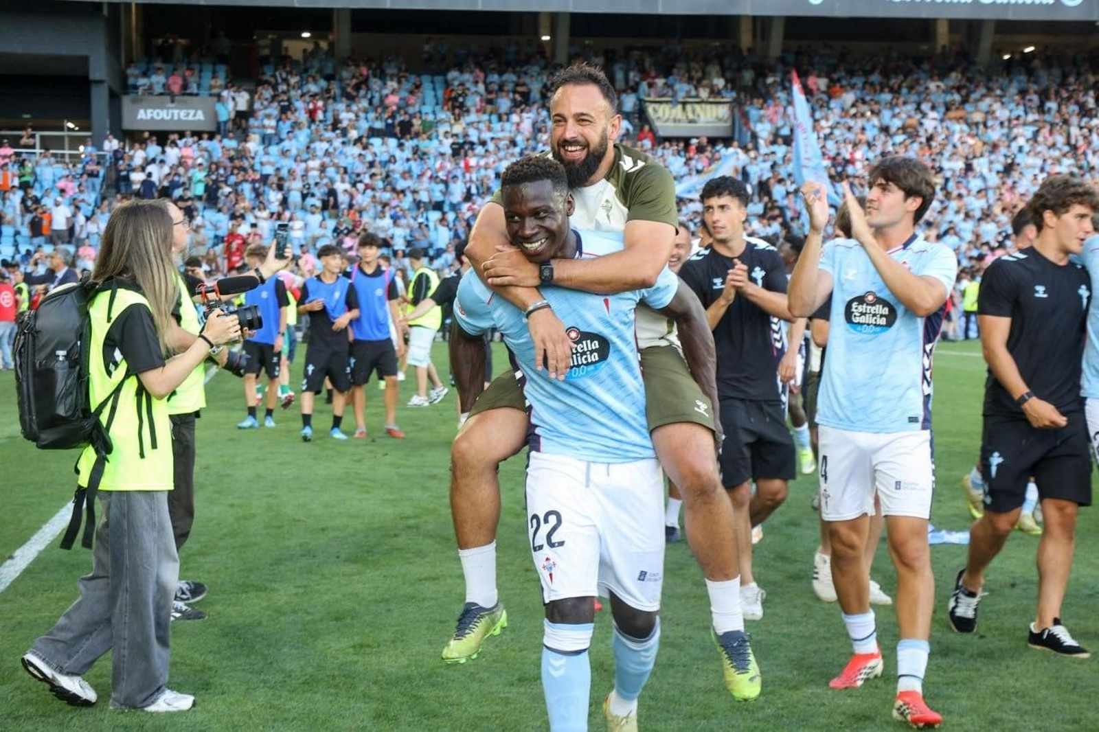 Galería | El Celta Fortuna golea a la Ponferradina y sube a Segunda División