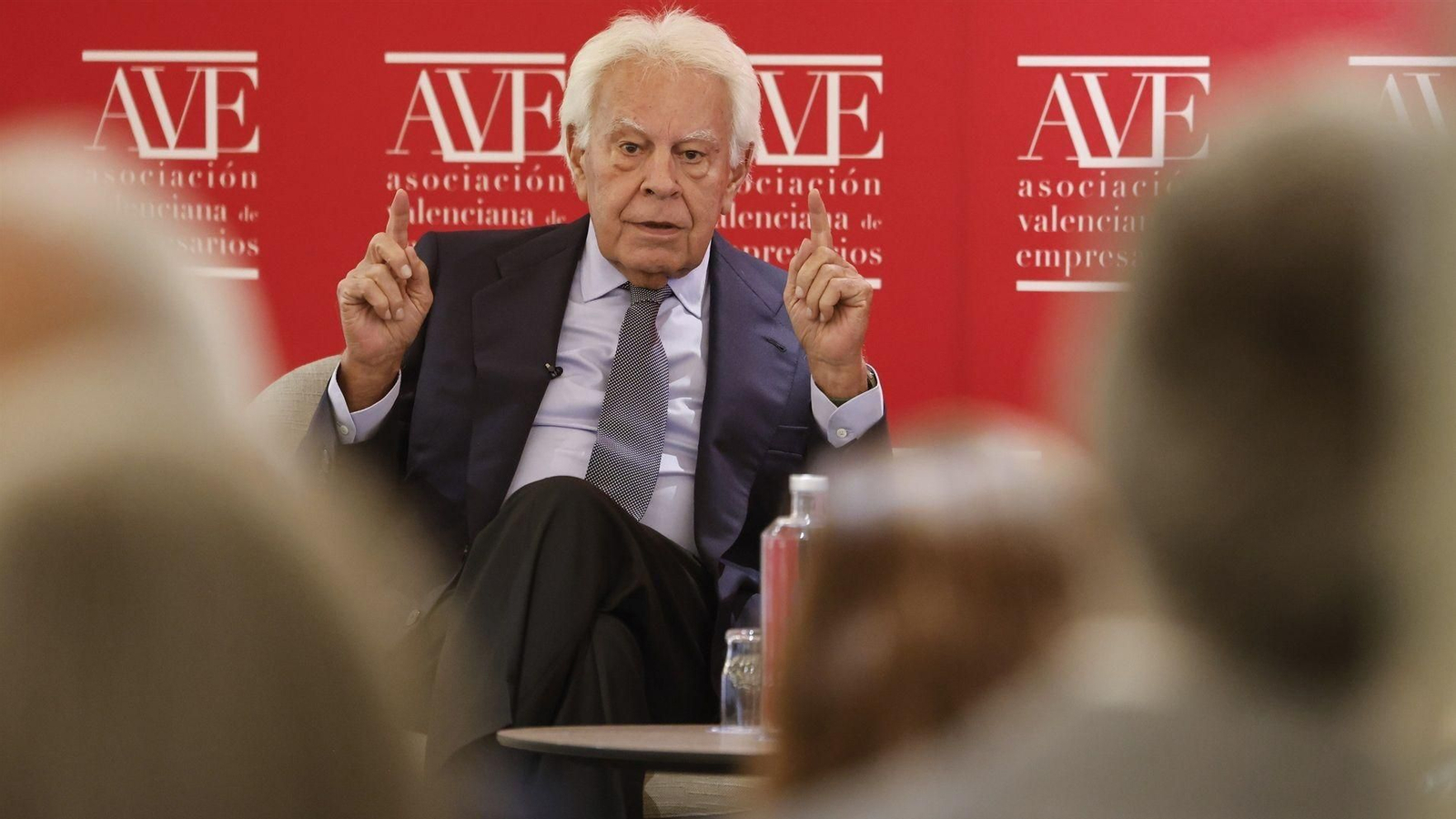 Felipe González durante intervención en el encuentro con empresario de Valencia.