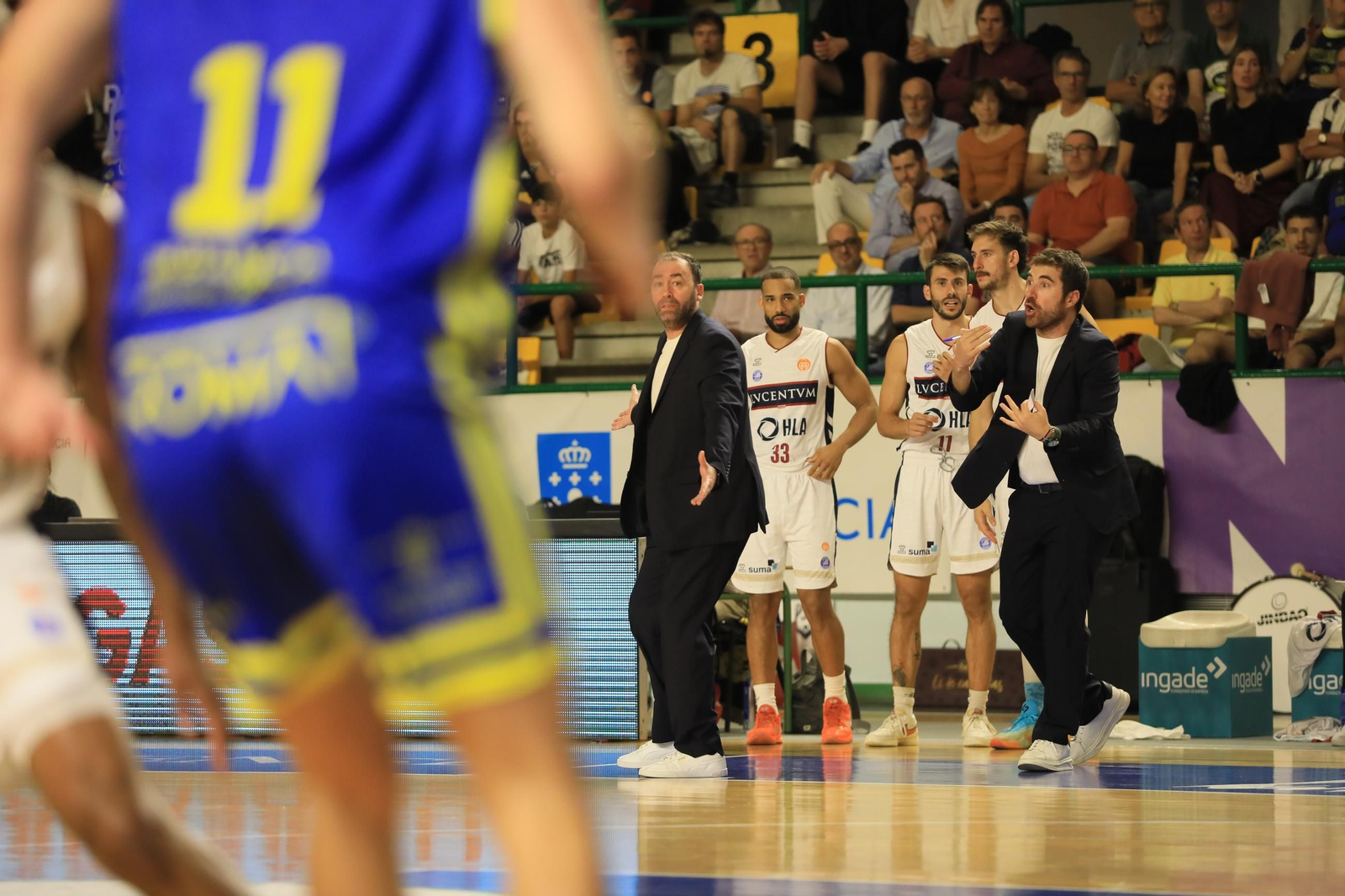 Galería | Noche triste en el Pazo con la derrota del COB ante el Alicante (79-83)