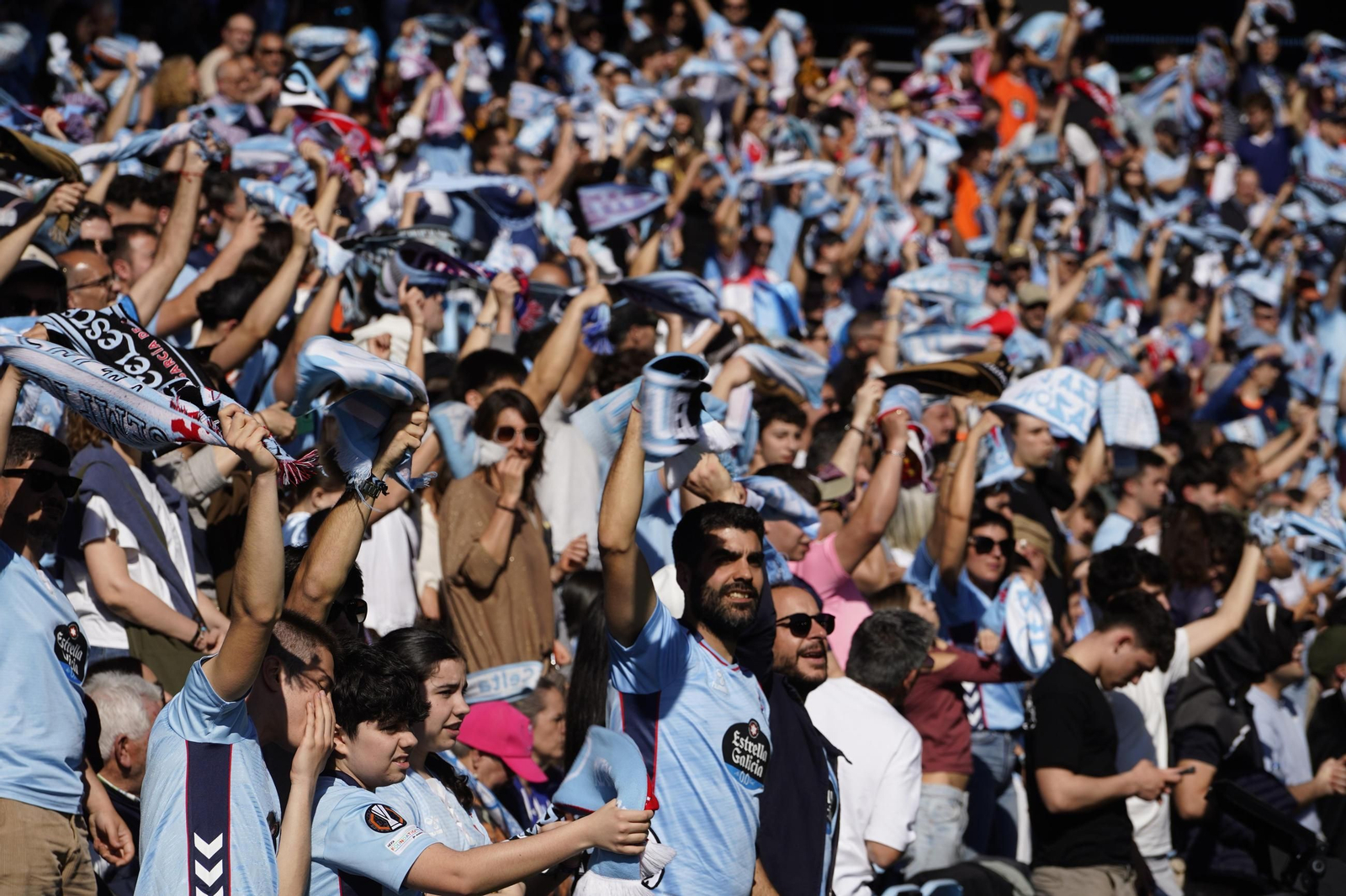 Galería | El Celta y el Alavés se miden en Balaídos