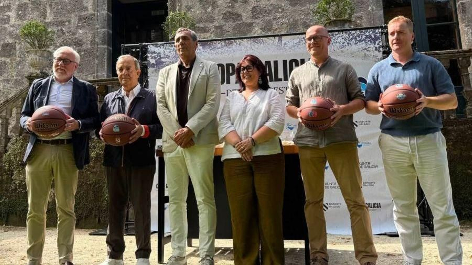 Participantes en el acto de presentación oficial de la Copa Galicia.