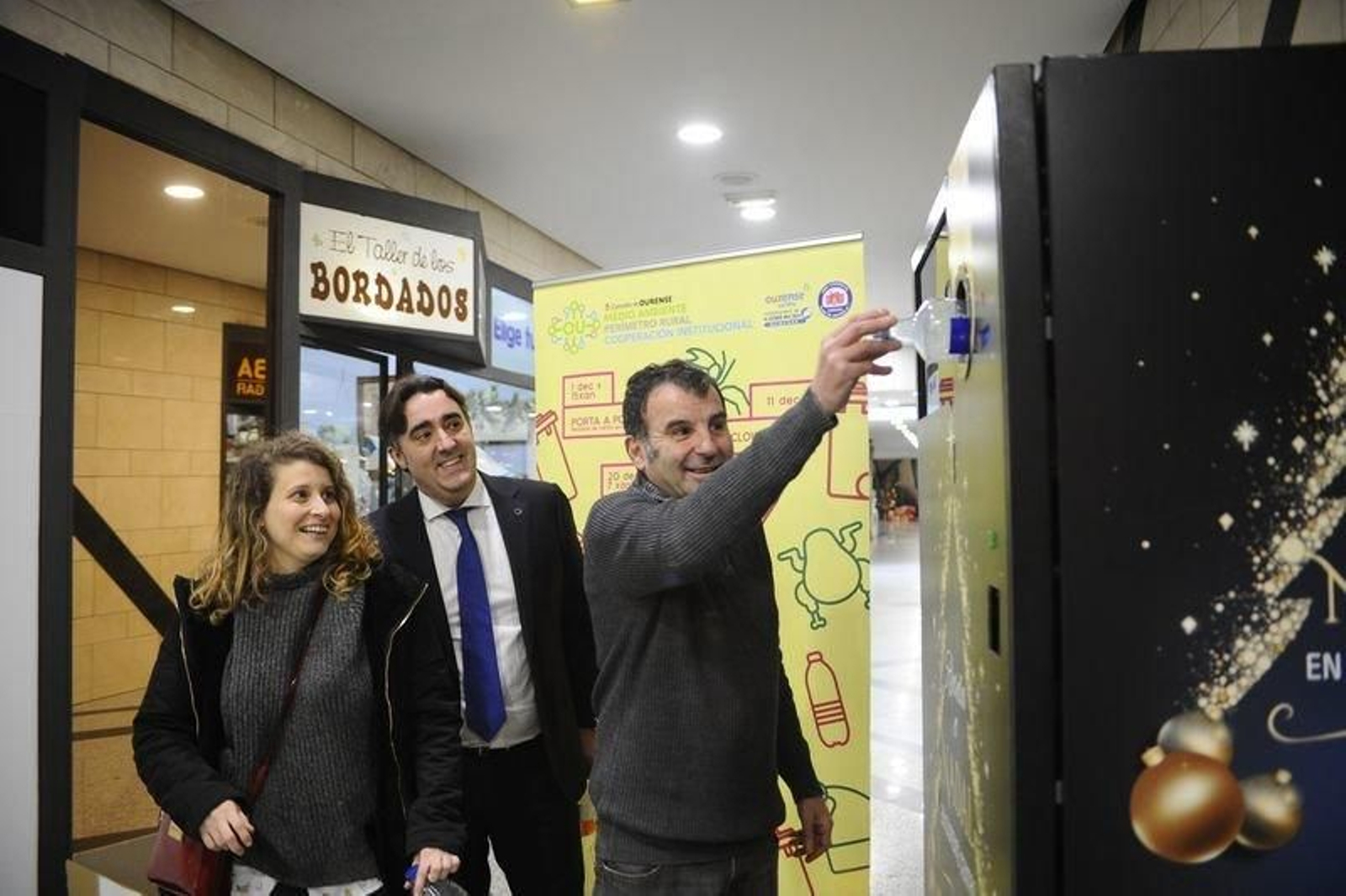 Raquel Vila, Jorge Pumar y Luis Rivera, en la presentación (MARTIÑO PINAL).
