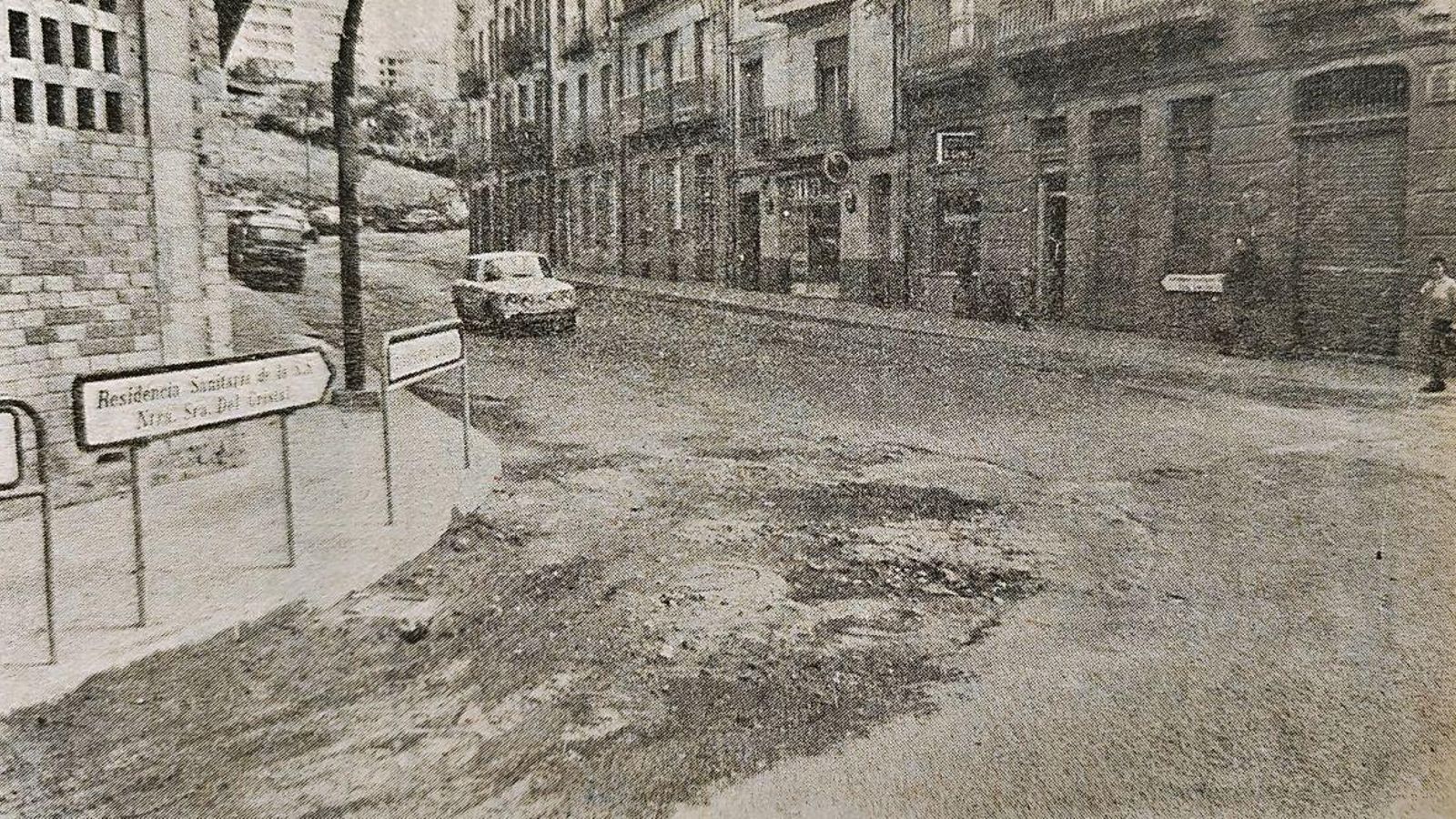 “Almacenaje” intolerable en la calle del Rastro.