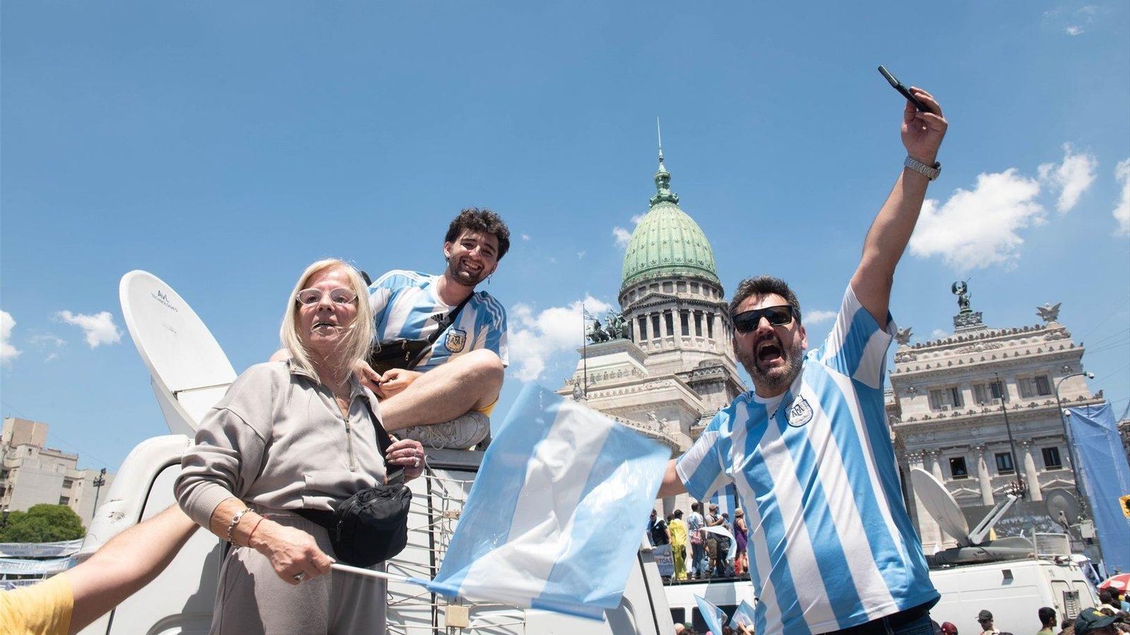 Argentinos simpatizantes de Milei (EP)