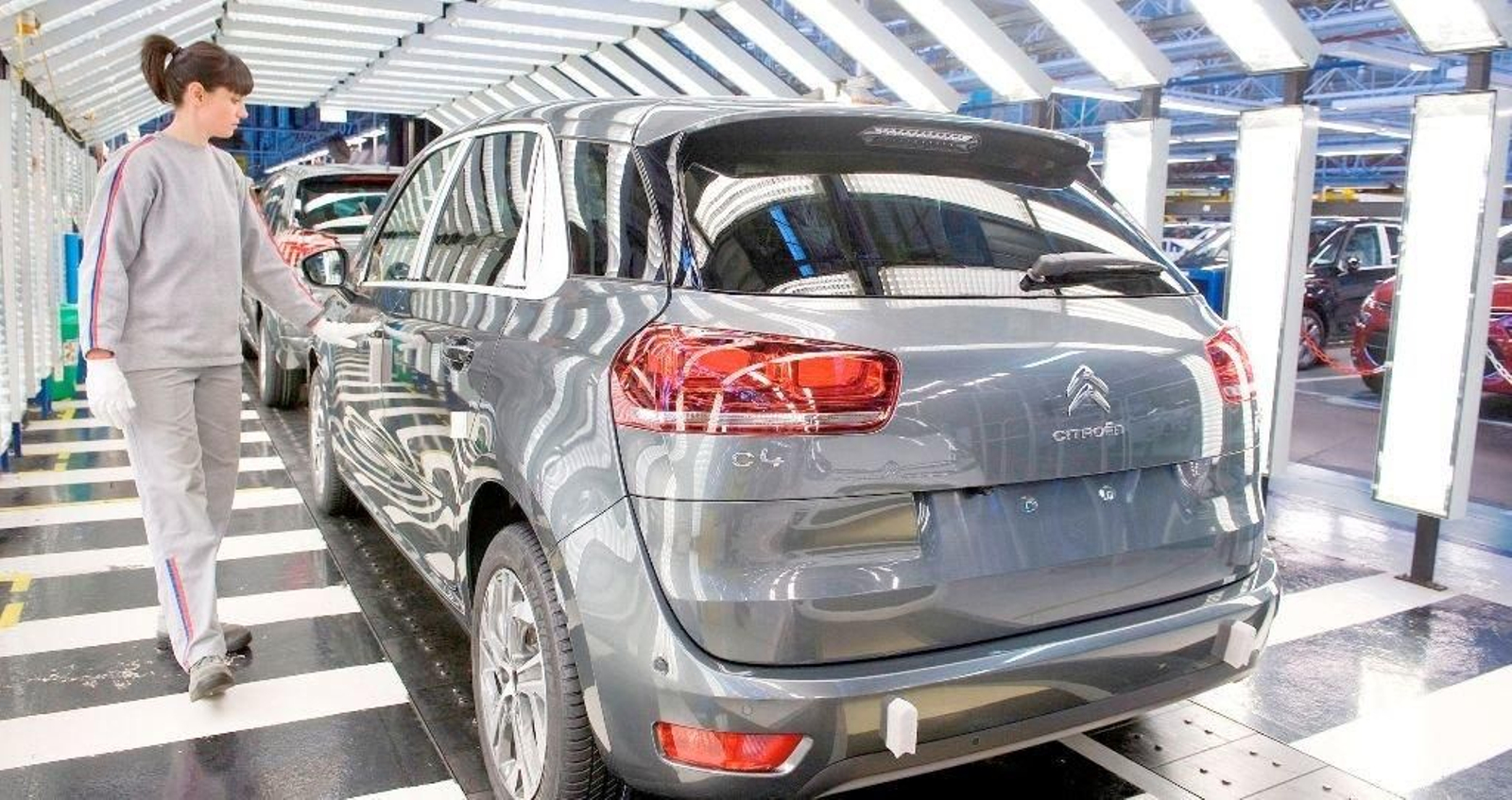 La planta de Vigo está a la espera de las noticias por parte de París sobre esta operación, de la que PSA confirmó ayer que hay negociaciones.