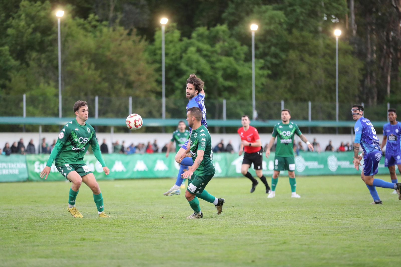 Galería | Empate a uno entre el CD Arenteiro y Ourense CF en el derbi termal