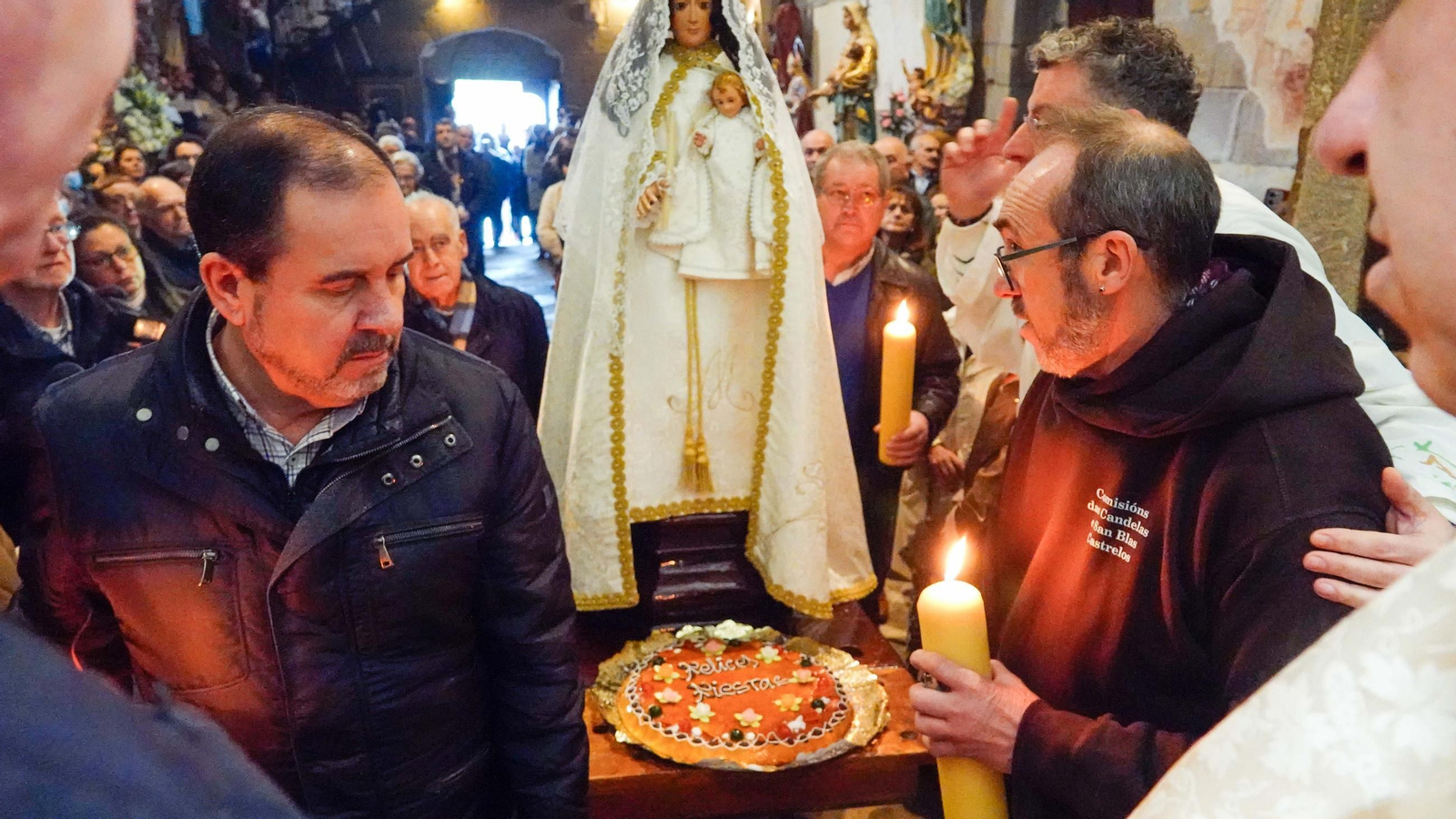 Galería | Vigo celebra As Candelas pese a la lluvia