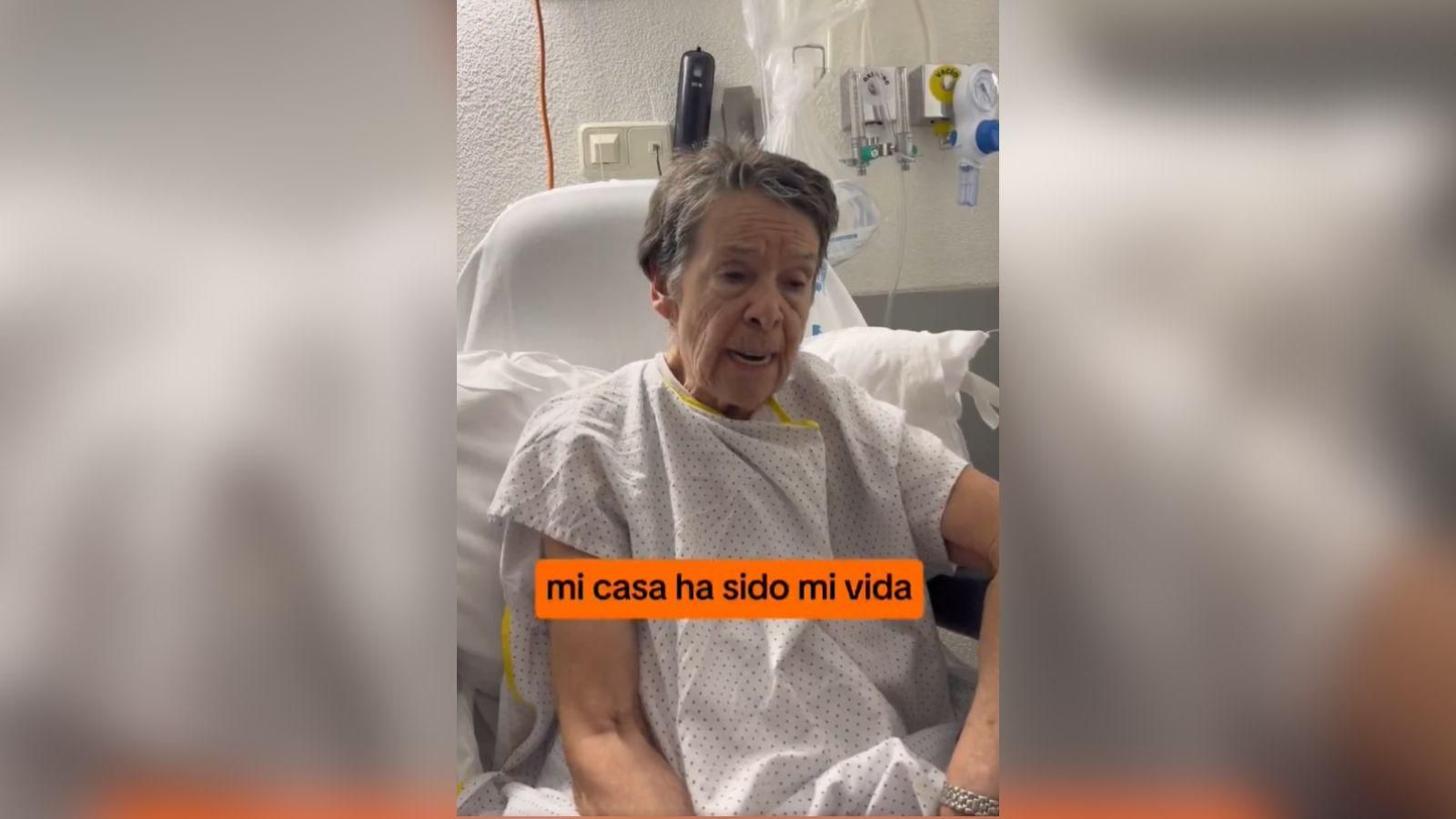 Maricarmen durante el video en redes sociales desde el hospital.