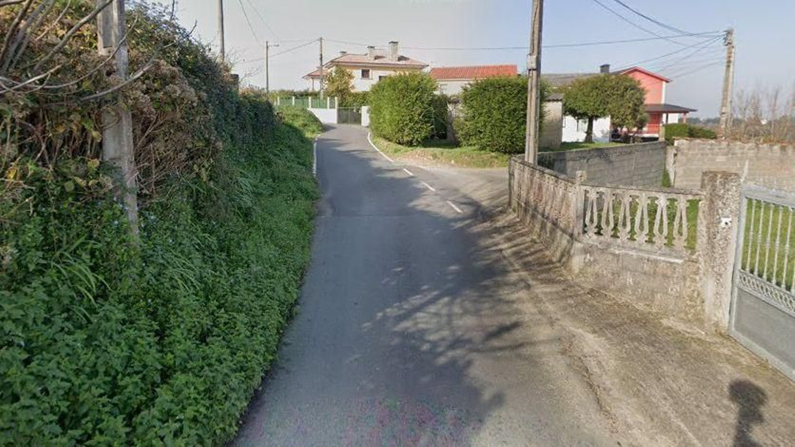 Un punto de la carretera donde tuvo lugar el accidente de tráfico mortal