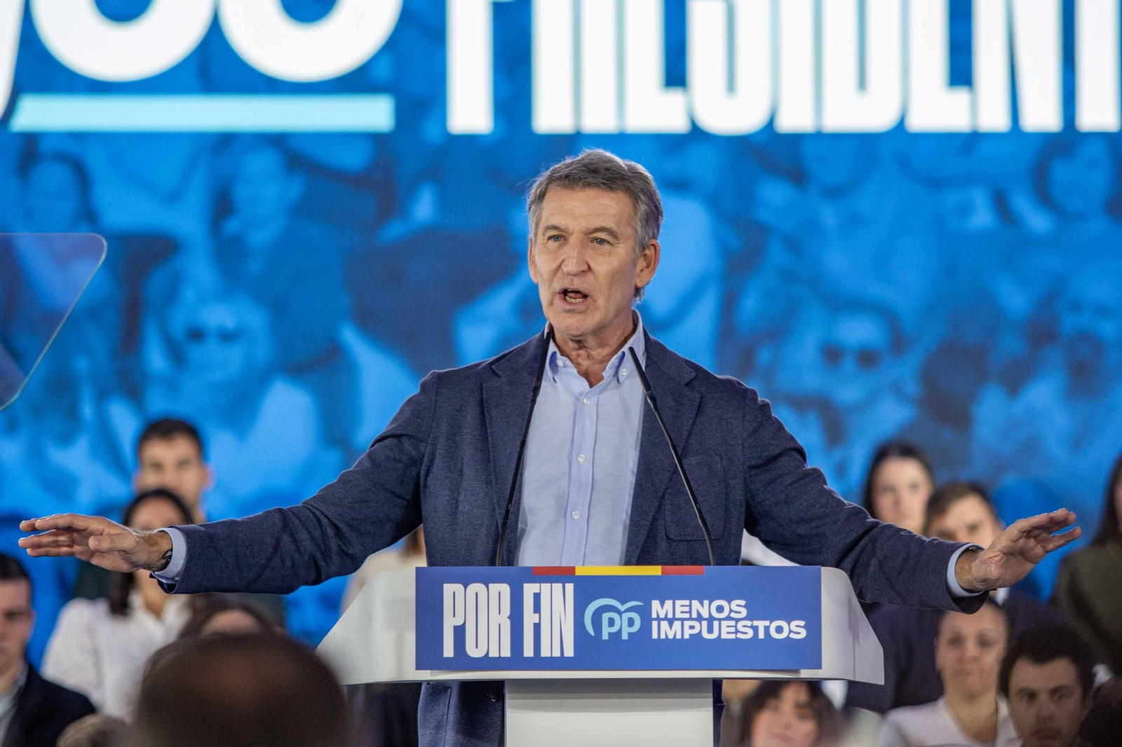 Galería | Feijóo hace parada en Vigo con la precampaña electoral del 29-N