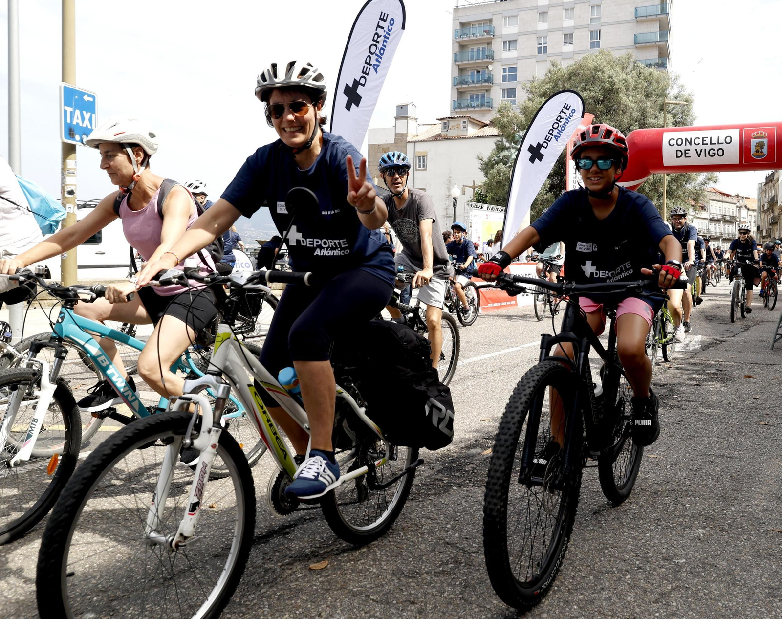 Galería | El ciclismo toma Vigo con la primera edición del Día de la Bici de Atlántico