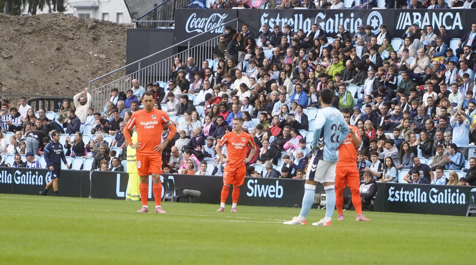 Hubo parón de protesta en el arranque hasta en dos ocasiones, para evitar censuras.