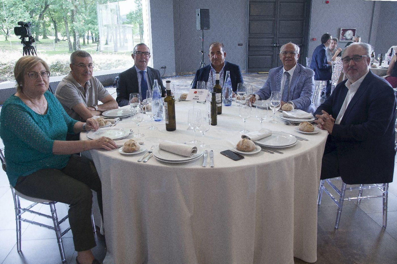 Río Avia:
Isabel Gil; alcaldesa de Ramirás; Aurentino Alonso; teniente de alcalde de O Barco; Lalo Pavón; periodista y colaborador de La Región; Emilio González; presidente de la Plaza de Abastos Nº1 de Ourense; Julio Vila Castro; Vicedecano Economistas de Galicia; Guillermo Meijón; diputado PSOE no Congreso. 
Foto: Miguel Angel