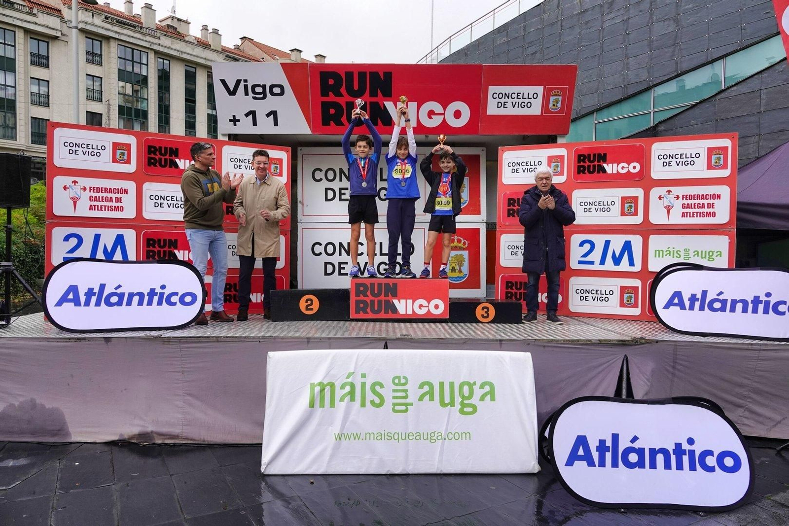 Premios de la carrera Vigo+11 en Coia.