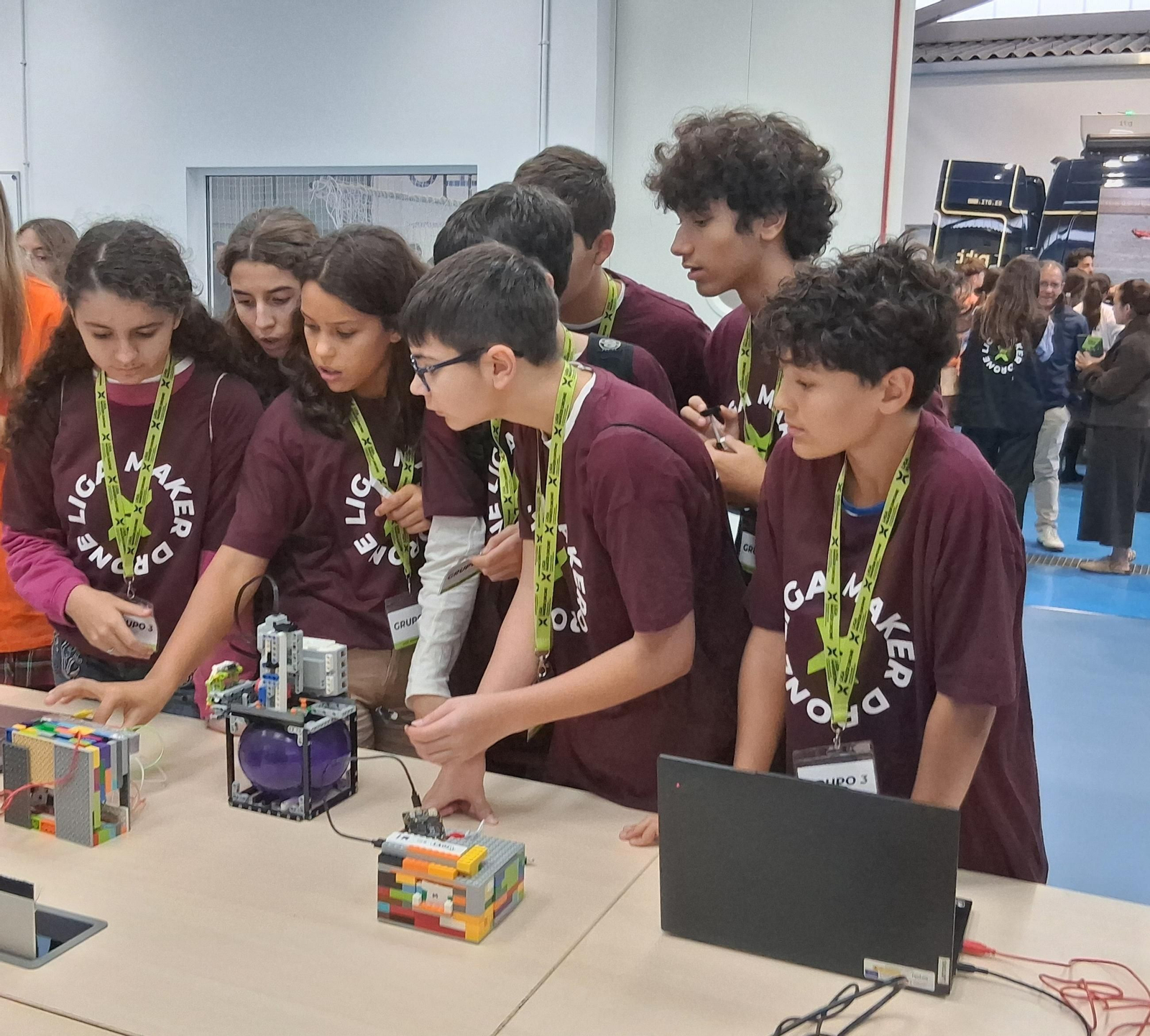 Salesianos se prepara para la liga de drones