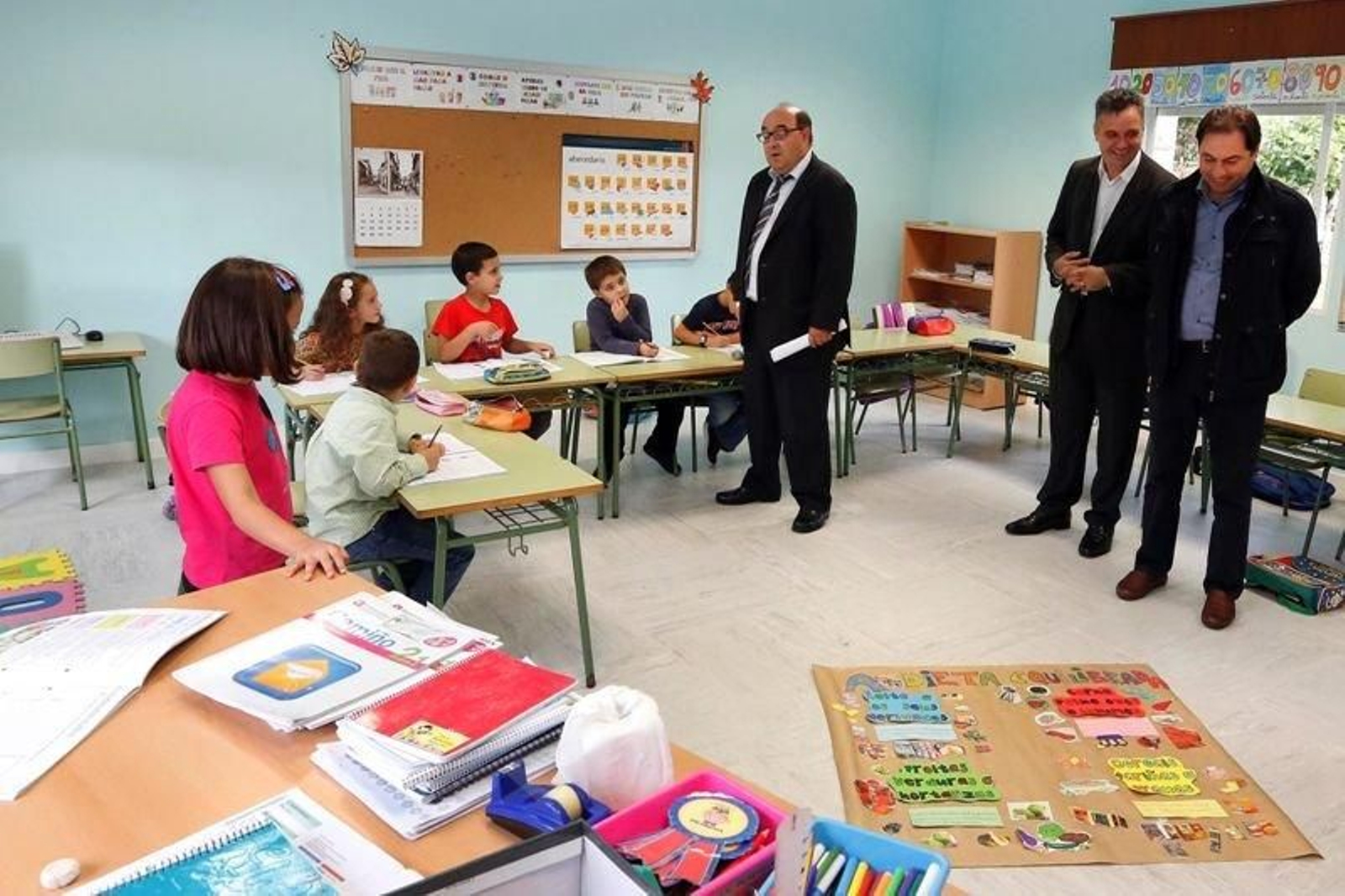 Pérez Ares en una visita efectuada al CEIP Feliciano Barrera el pasado curso