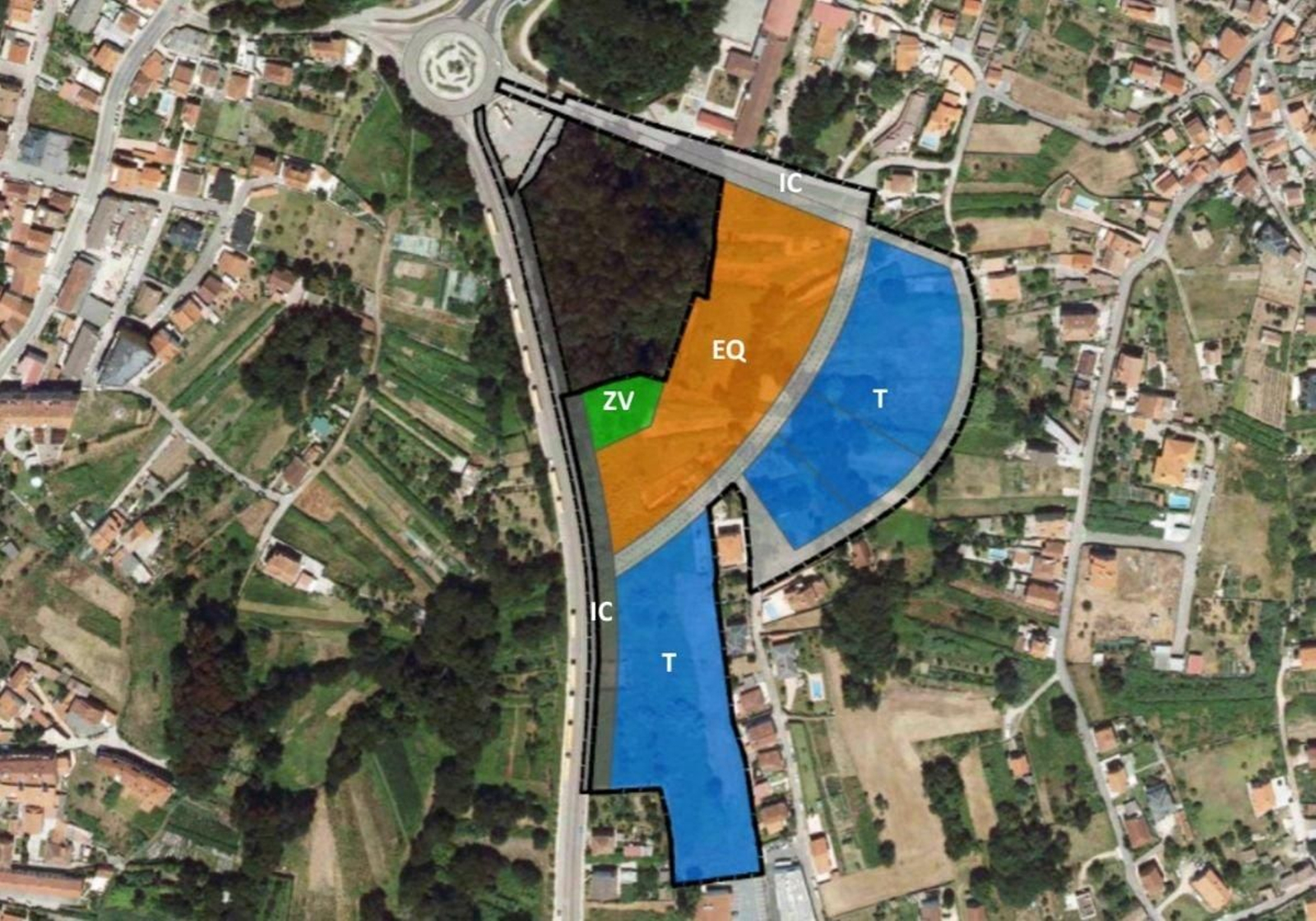 Plano de distribución de los 43.000 m2 de terreno con la parcela para uso público en naranja.