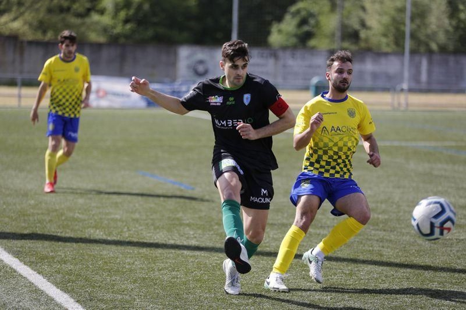 El partido entre el Polígono y el Barbadás (Xesús Fariñas)