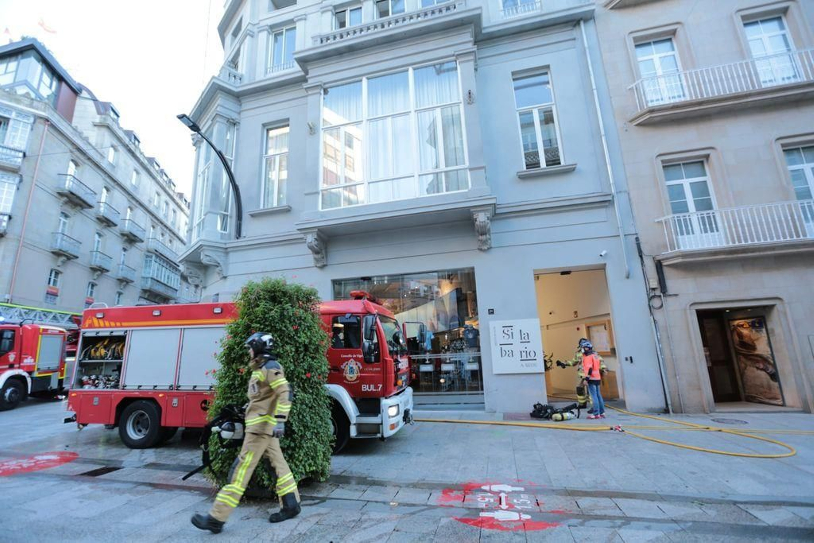 Un incendio se desata en la sede del Celta // David Fernández