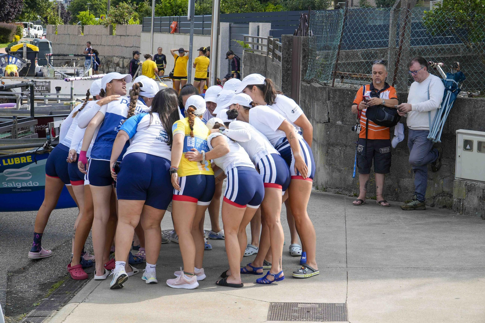 Galería | Las traineras se dan cita en el paseo de Cardona