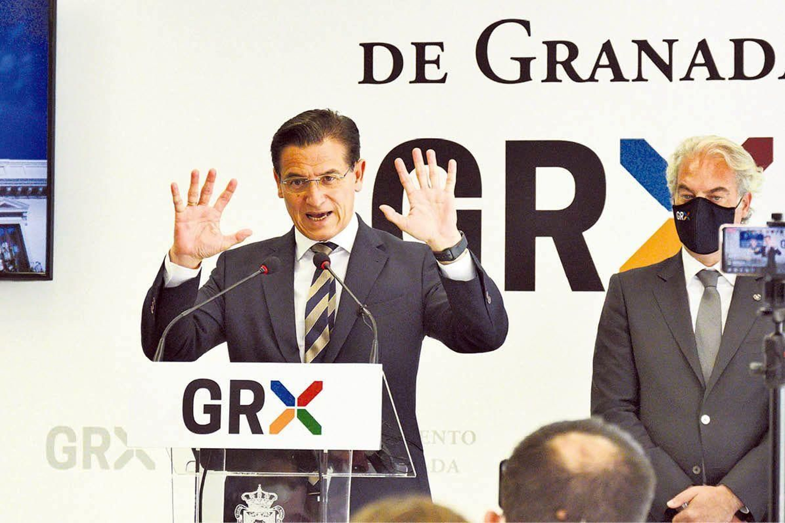 El alcalde de Granada, Luis Salvador, anuncia su dimisión.